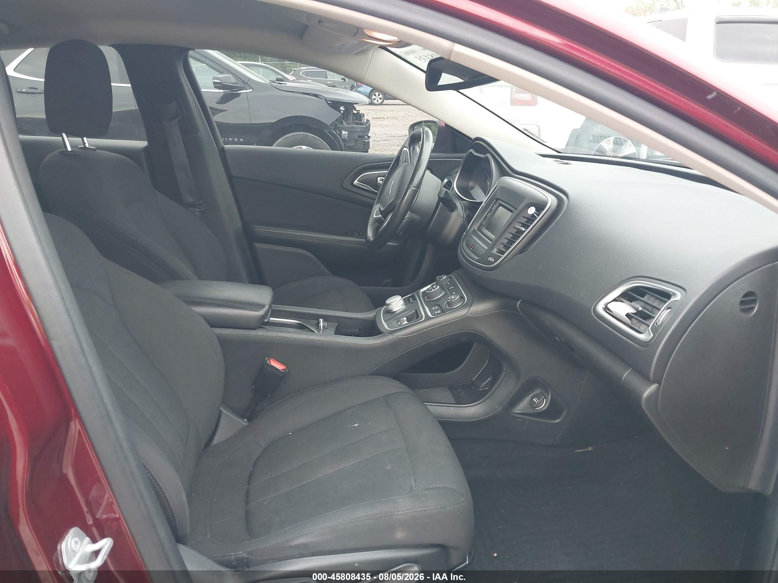 2015 Chrysler 200 Limited Red vin: 1C3CCCAB0FN588388