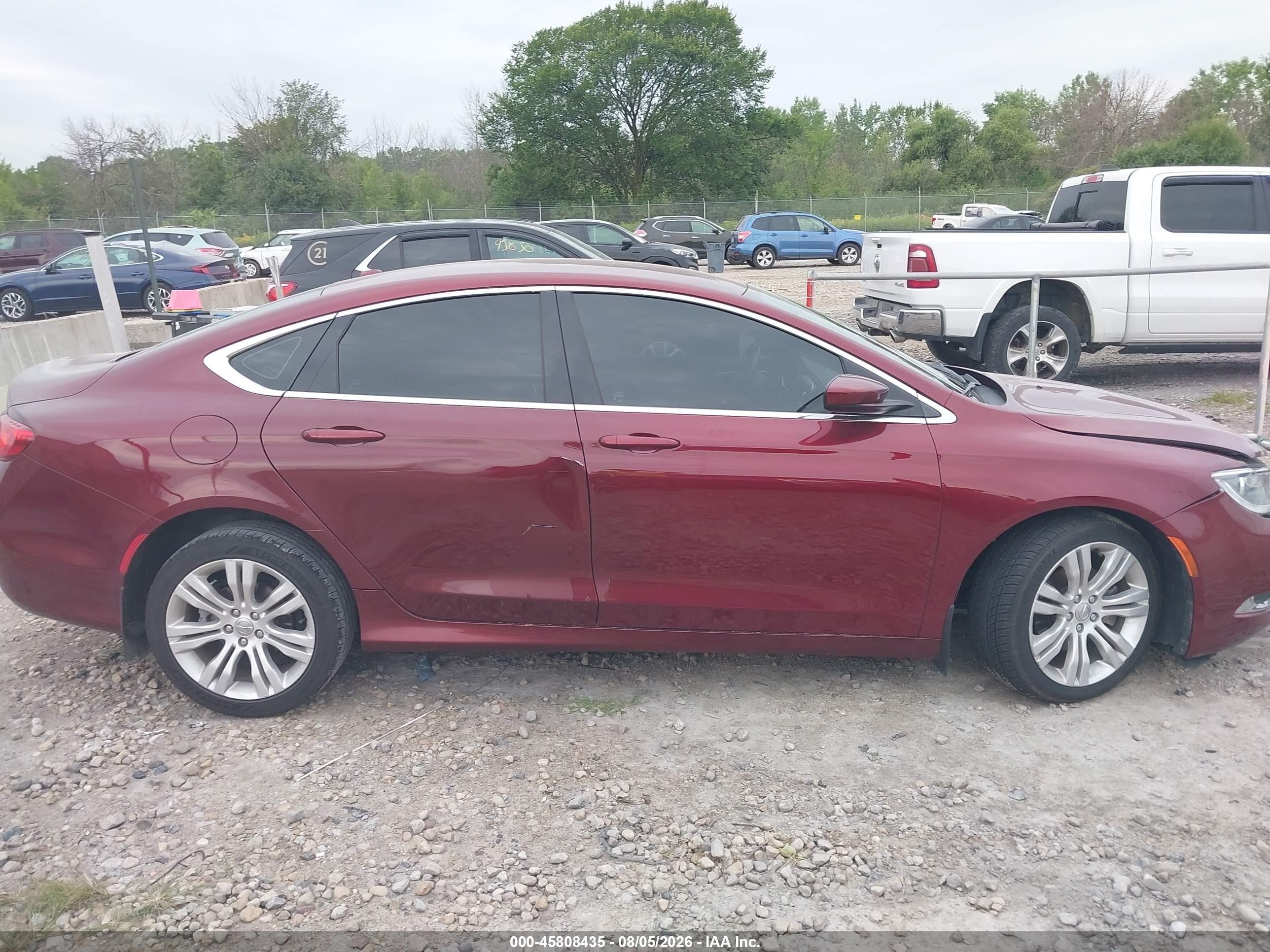 2015 Chrysler 200 Limited Red vin: 1C3CCCAB0FN588388