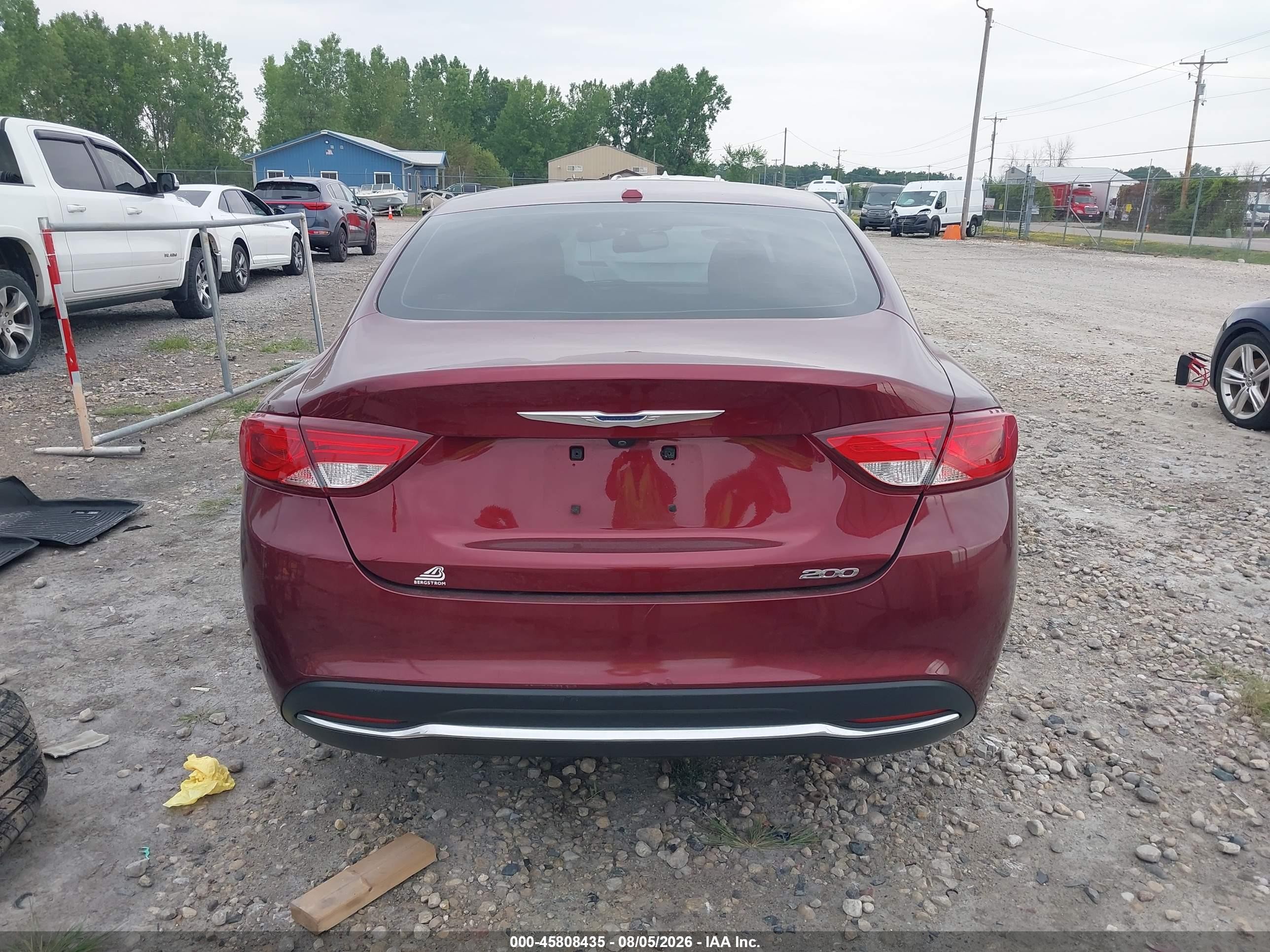 2015 Chrysler 200 Limited Red vin: 1C3CCCAB0FN588388