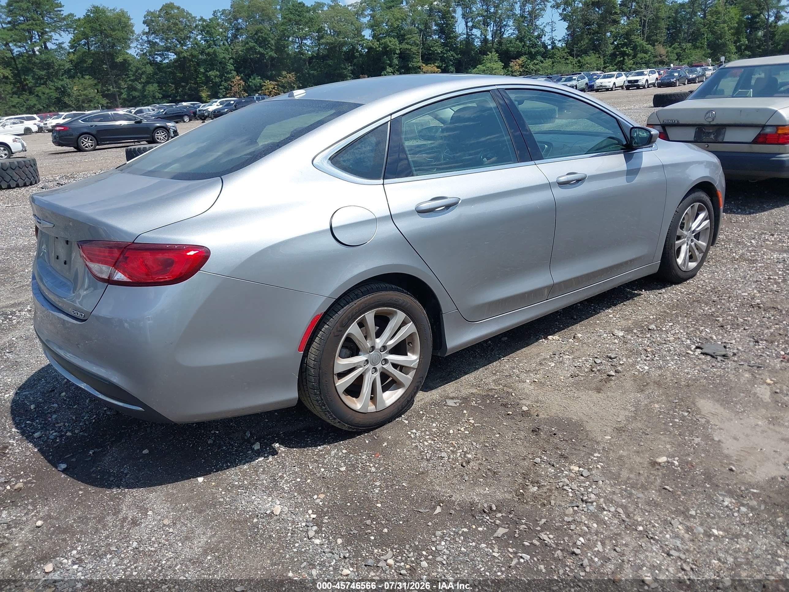 2015 Chrysler 200 Limited Серебряный vin: 1C3CCCAB0FN613564