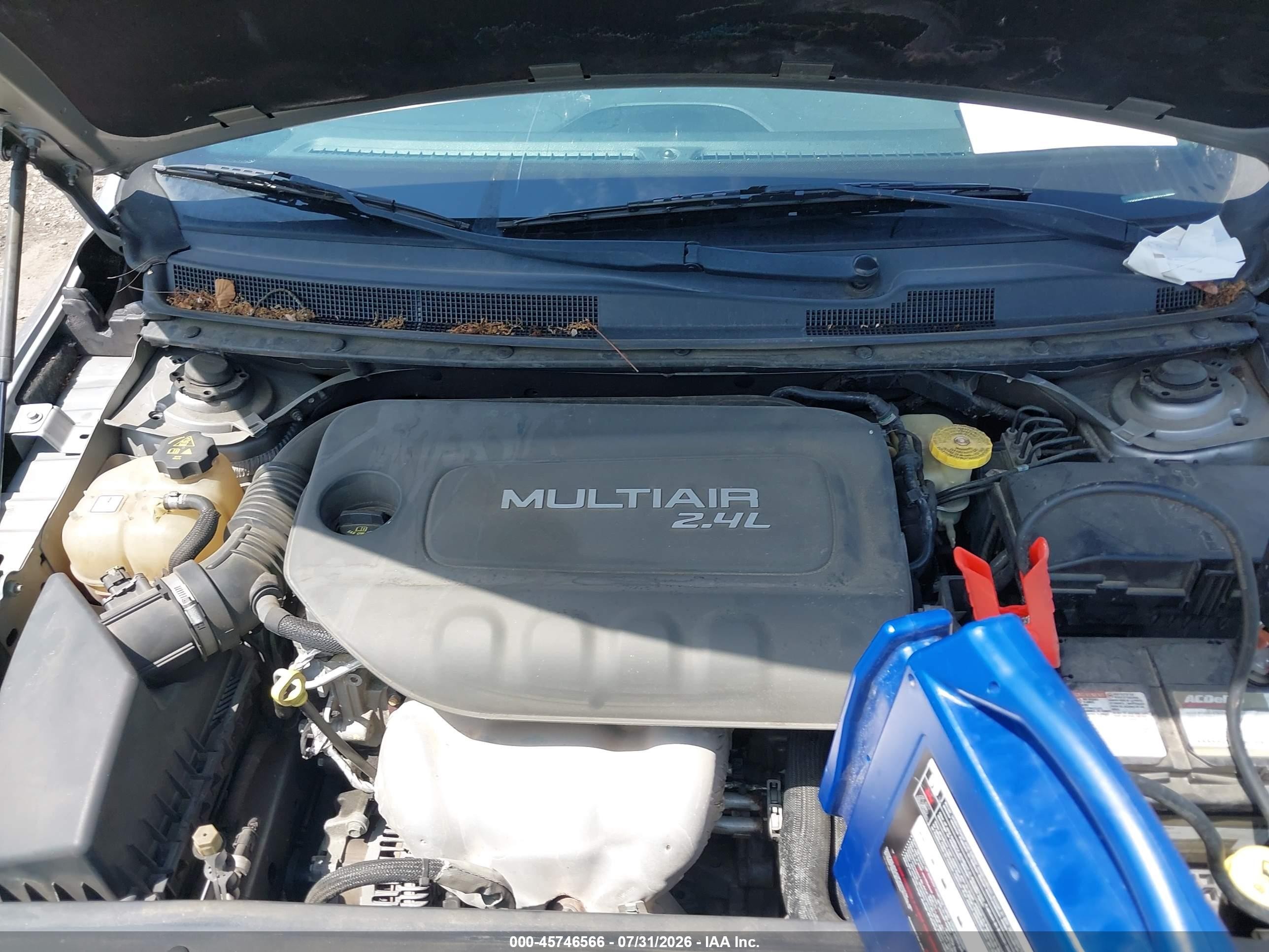 2015 Chrysler 200 Limited Серебряный vin: 1C3CCCAB0FN613564