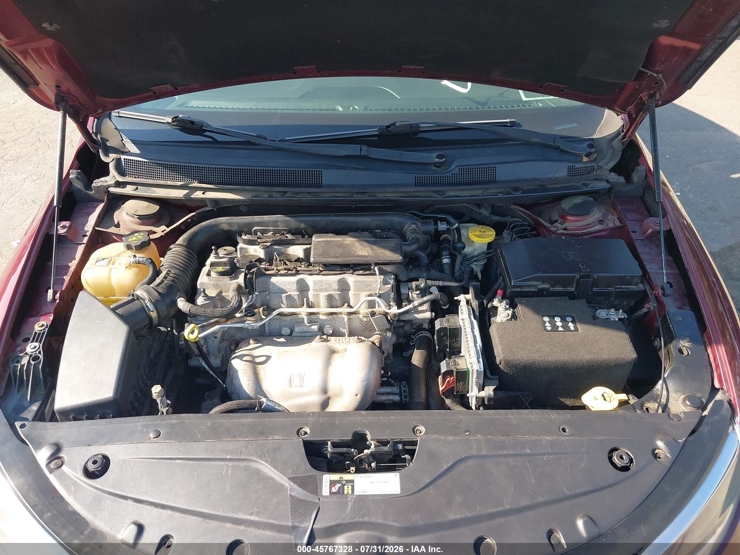 2015 Chrysler 200 Limited Burgundy vin: 1C3CCCAB0FN651876