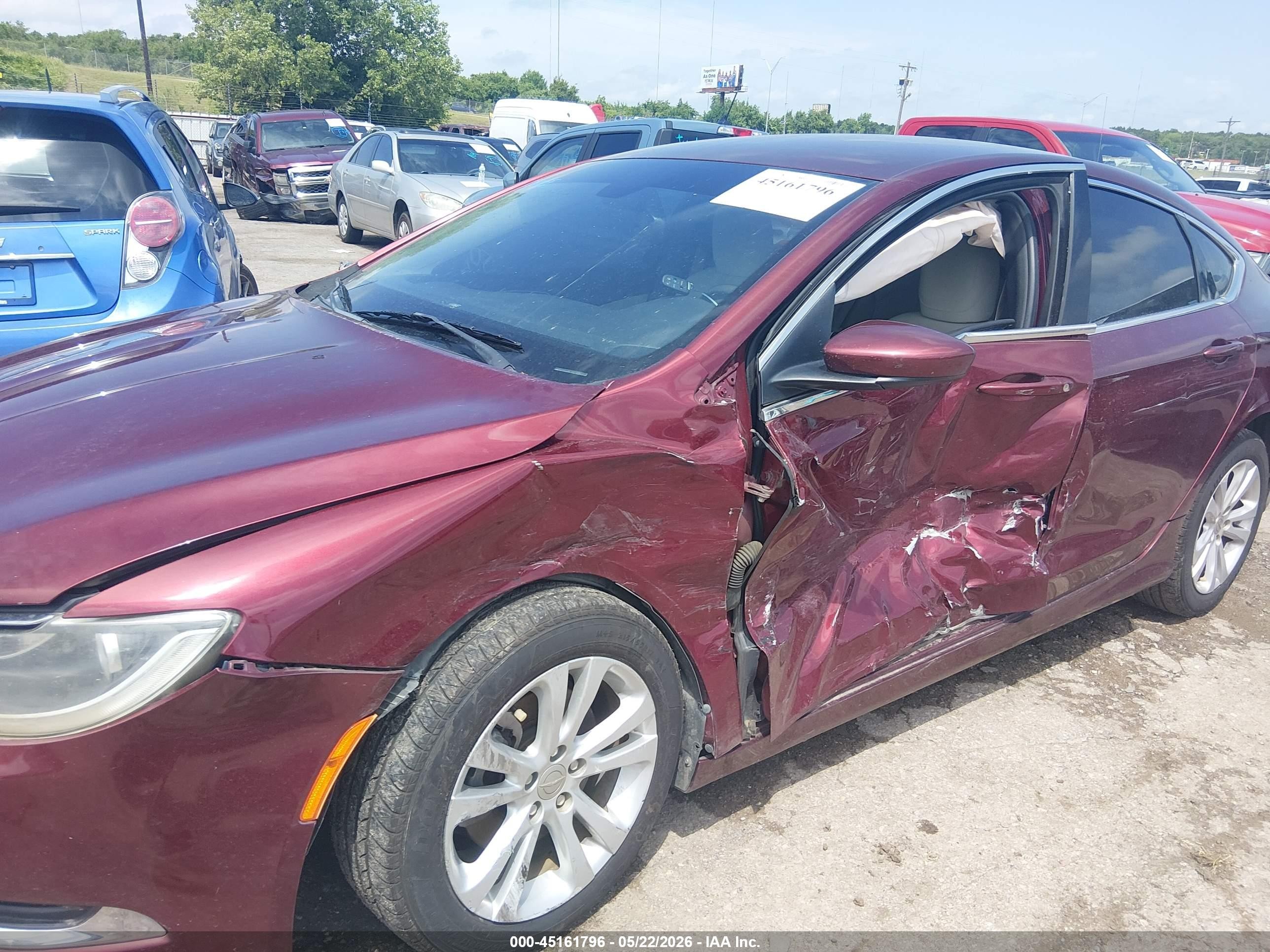 2015 Chrysler 200 Limited Maroon vin: 1C3CCCAB0FN654048