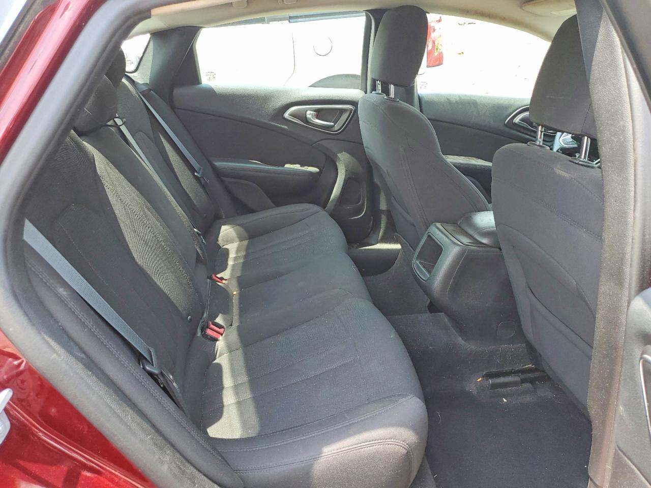 2015 Chrysler 200 Limited Red vin: 1C3CCCAB0FN662621