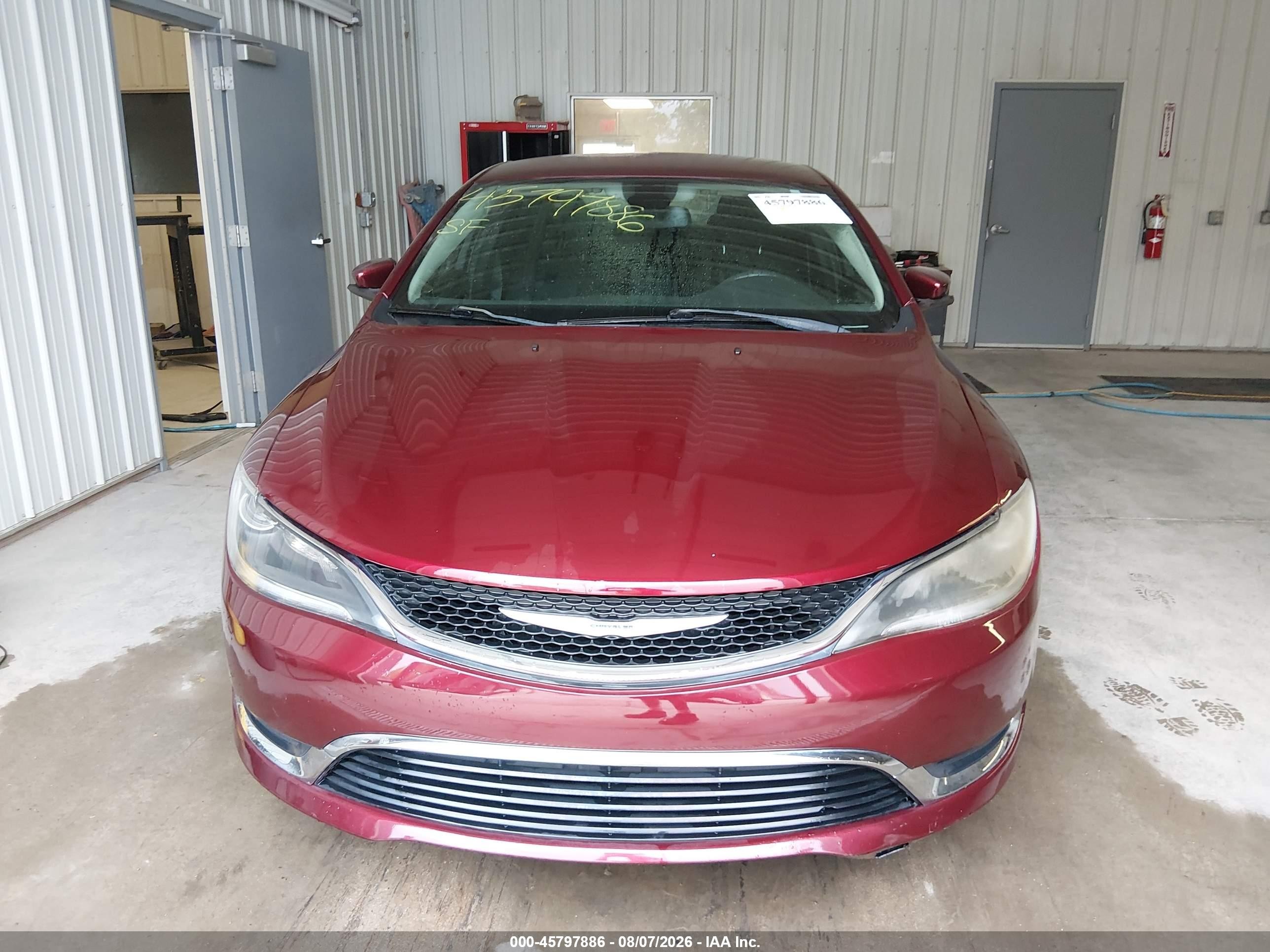 2015 Chrysler 200 Limited Red vin: 1C3CCCAB0FN685719