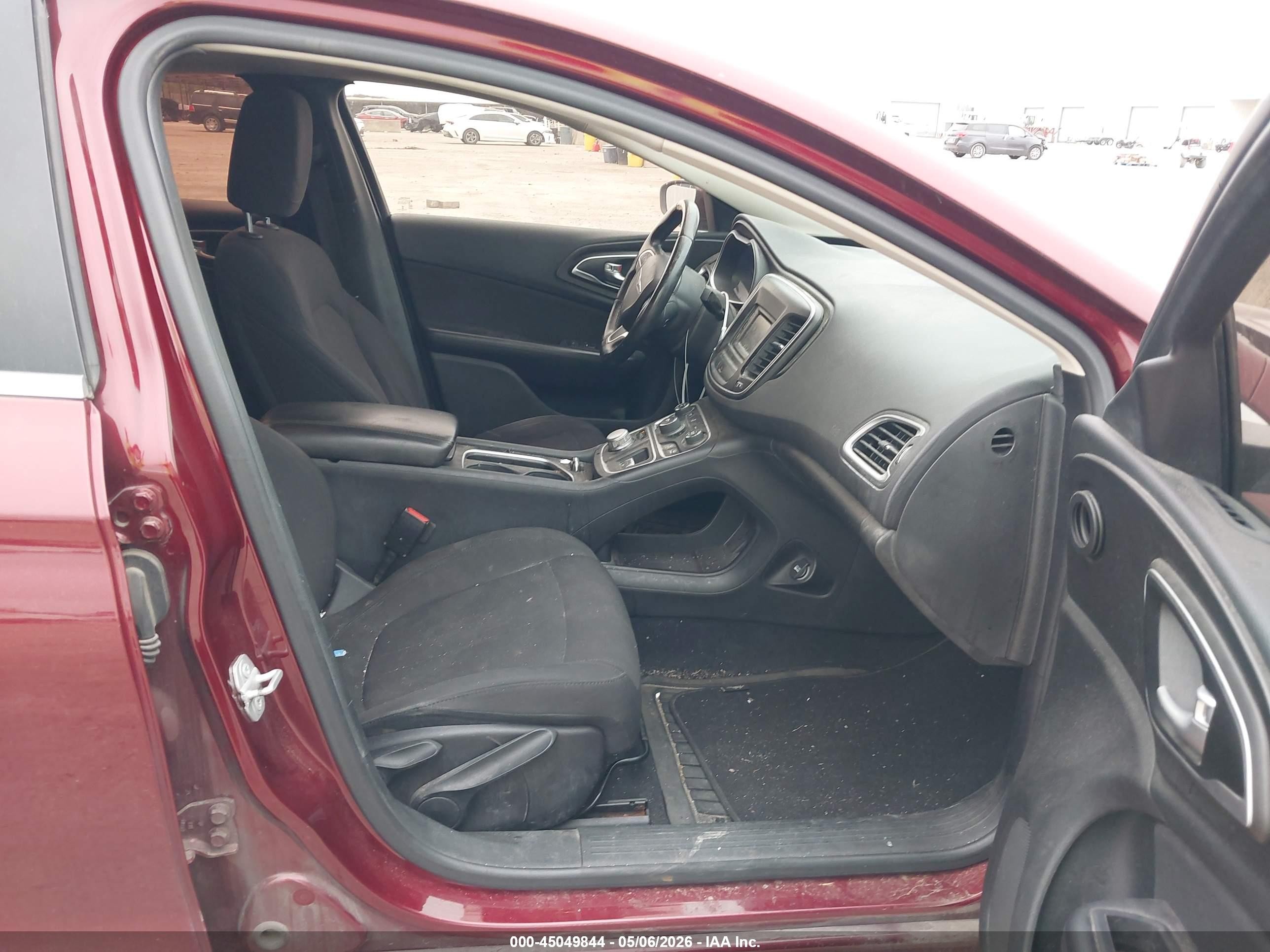 2015 Chrysler 200 Limited Red vin: 1C3CCCAB0FN695716