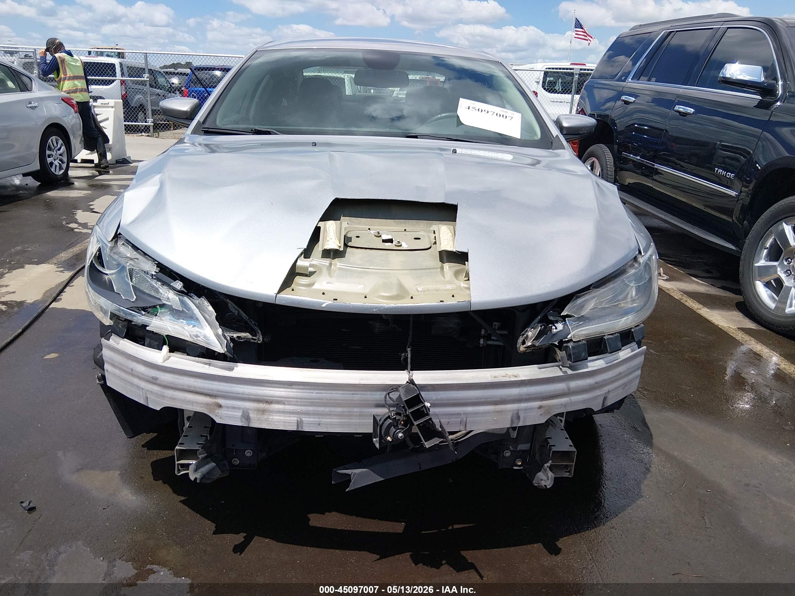 2016 Chrysler 200 Limited Серебряный vin: 1C3CCCAB0GN110764