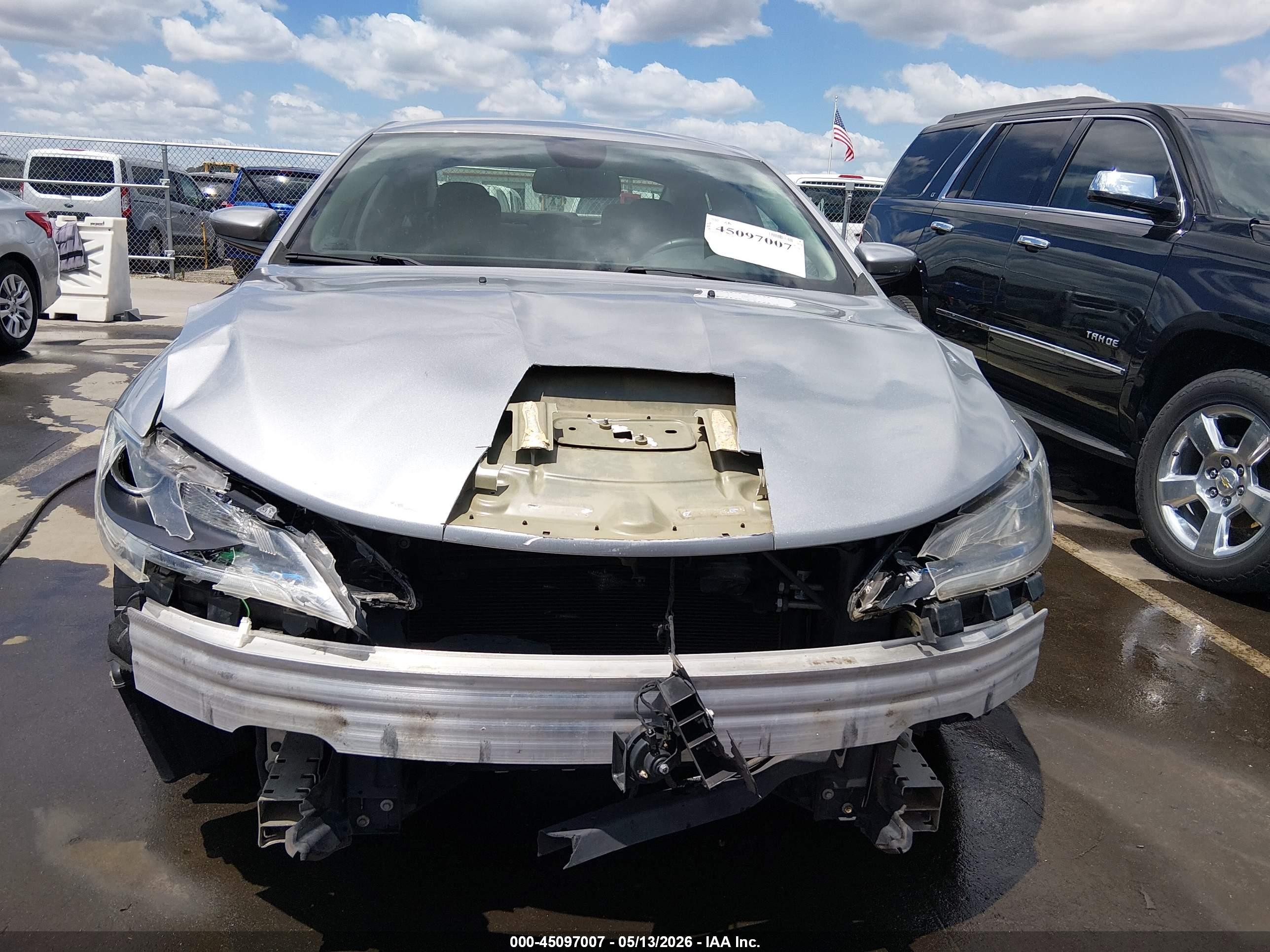 2016 Chrysler 200 Limited Серебряный vin: 1C3CCCAB0GN110764
