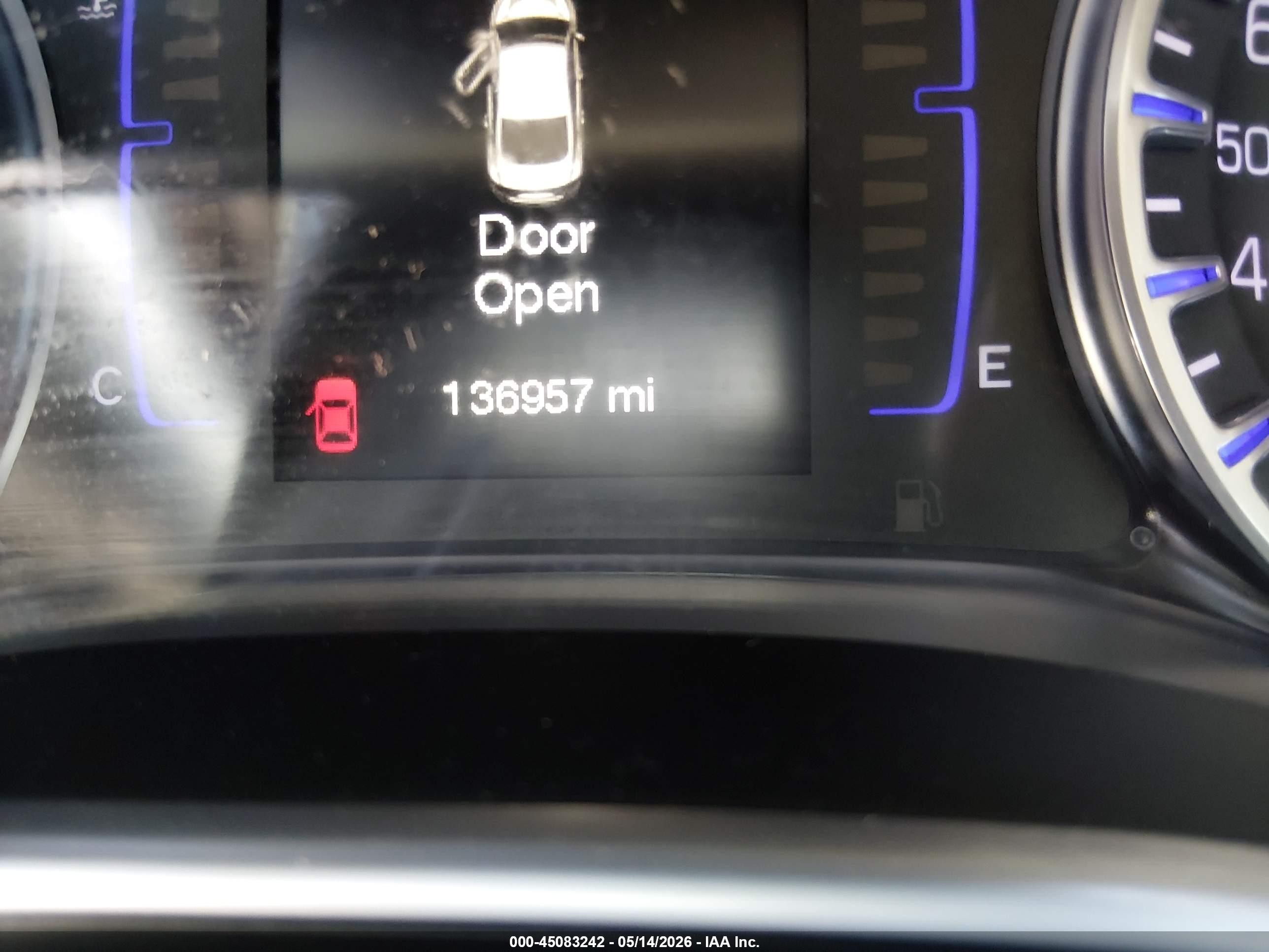 2015 Chrysler 200 Limited White vin: 1C3CCCAB1FN503512