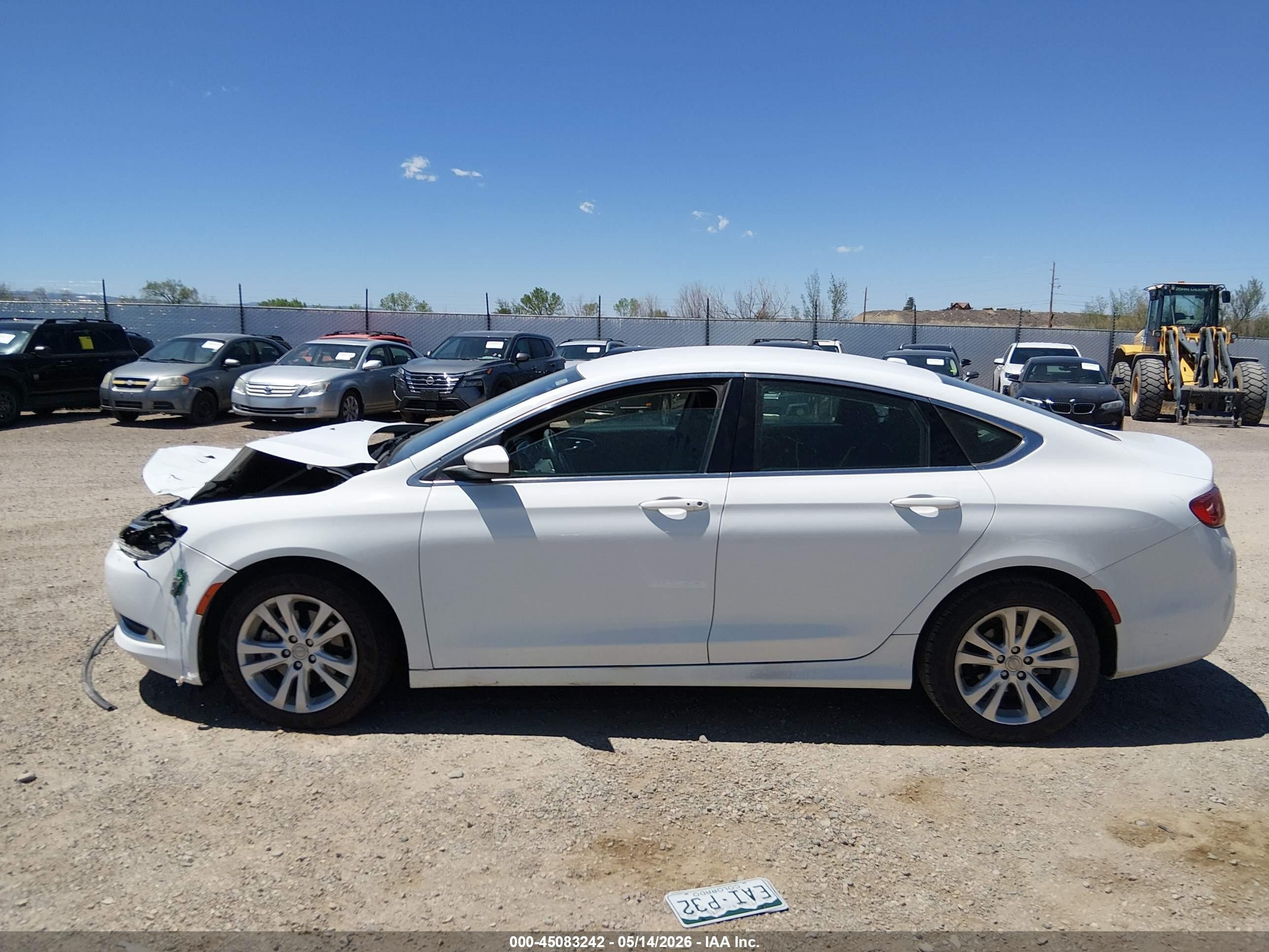 2015 Chrysler 200 Limited White vin: 1C3CCCAB1FN503512