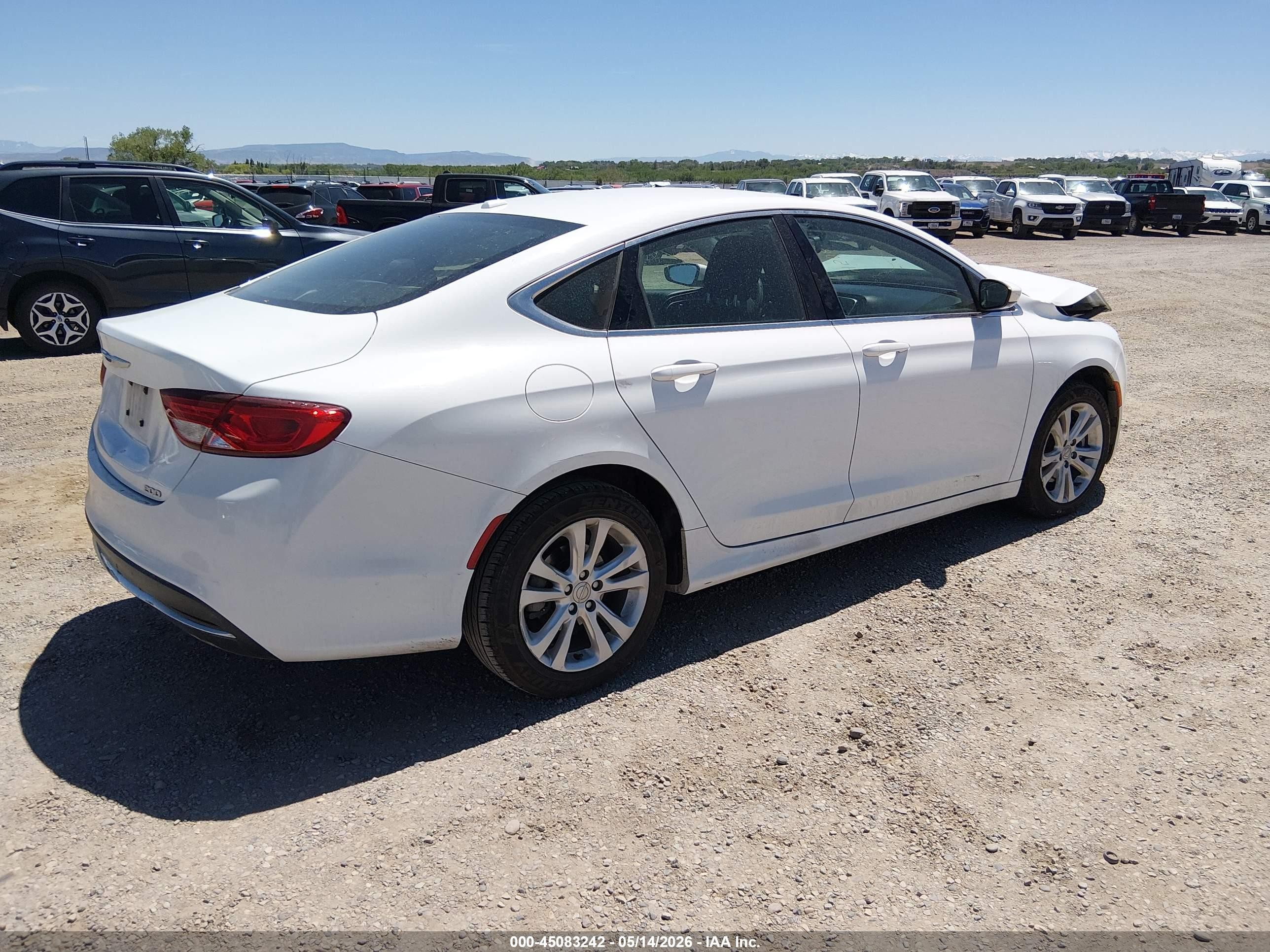 2015 Chrysler 200 Limited White vin: 1C3CCCAB1FN503512