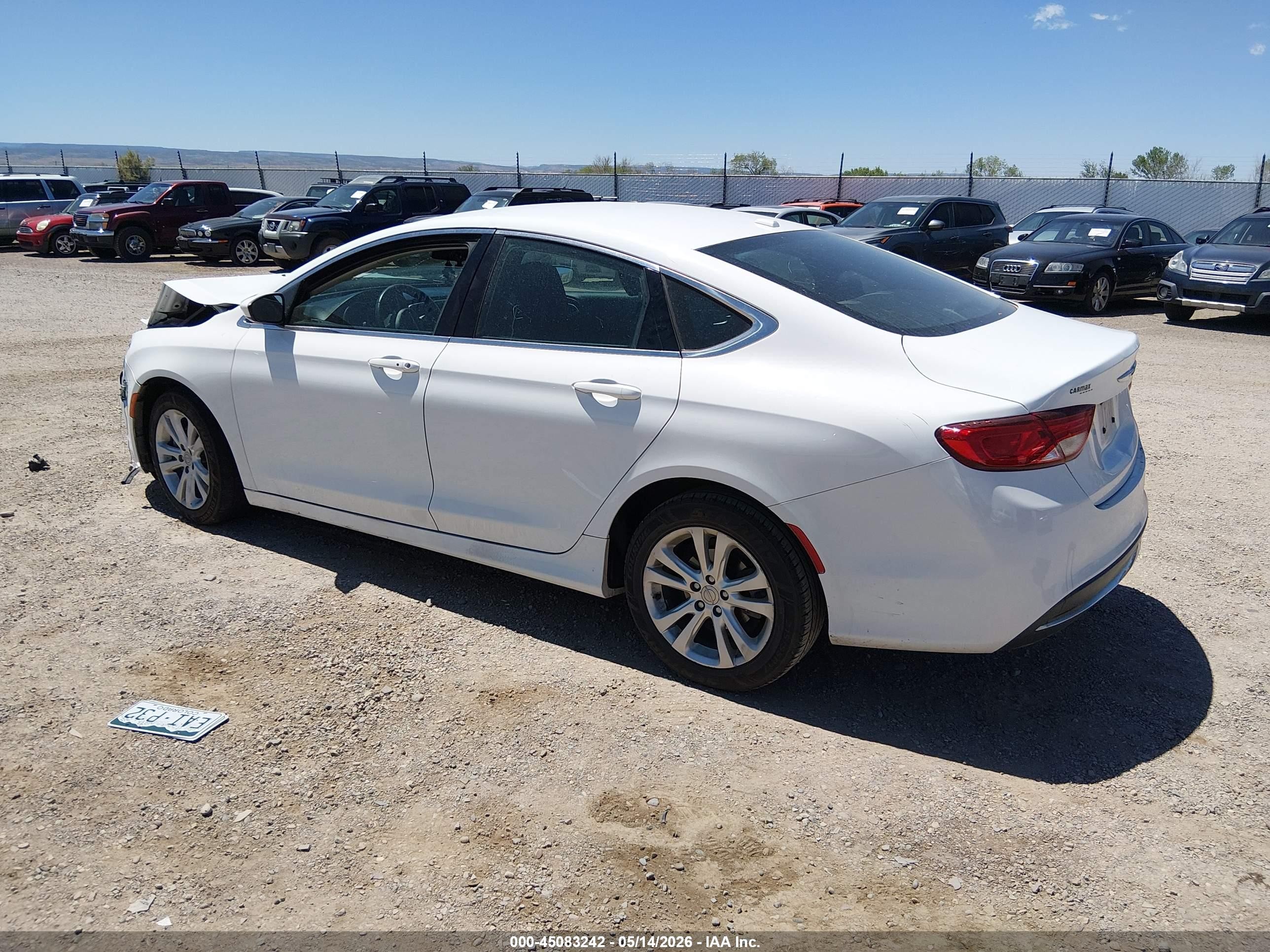 2015 Chrysler 200 Limited White vin: 1C3CCCAB1FN503512