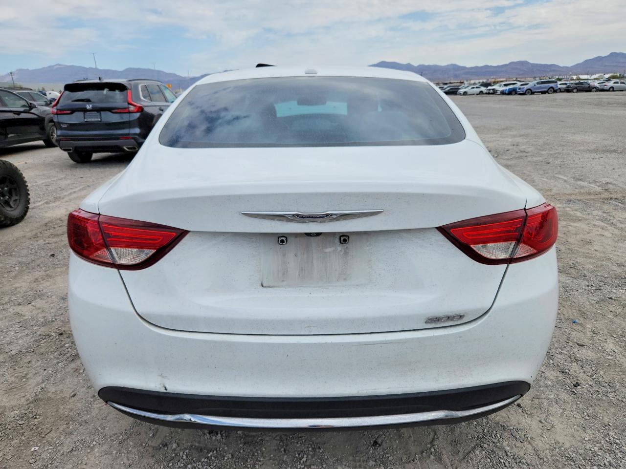 2015 Chrysler 200 Limited Белый vin: 1C3CCCAB1FN537255