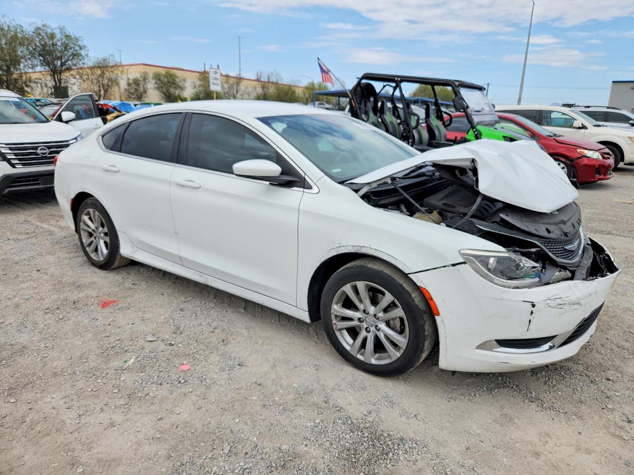 2015 Chrysler 200 Limited Белый vin: 1C3CCCAB1FN537255