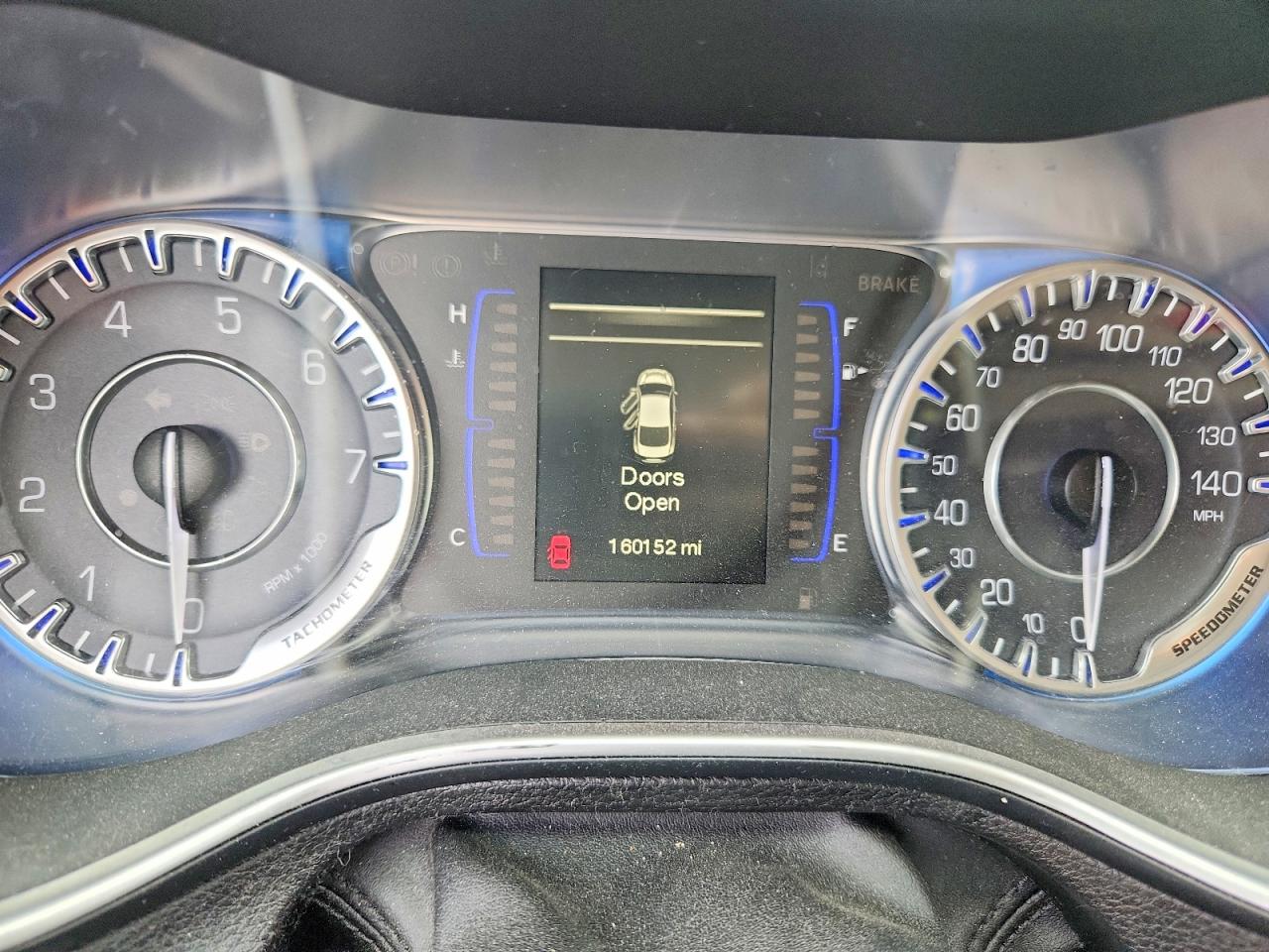 2015 Chrysler 200 Limited Белый vin: 1C3CCCAB1FN537255