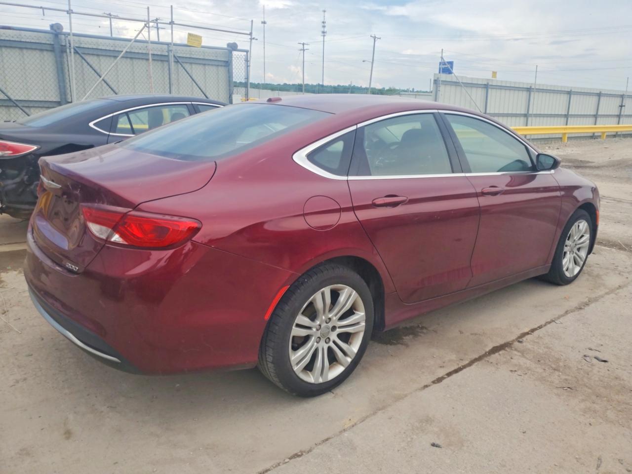 2015 Chrysler 200 Limited Burgundy vin: 1C3CCCAB1FN553889