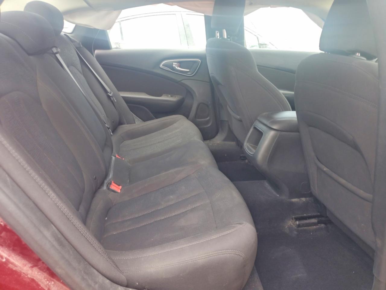 2015 Chrysler 200 Limited Burgundy vin: 1C3CCCAB1FN553889