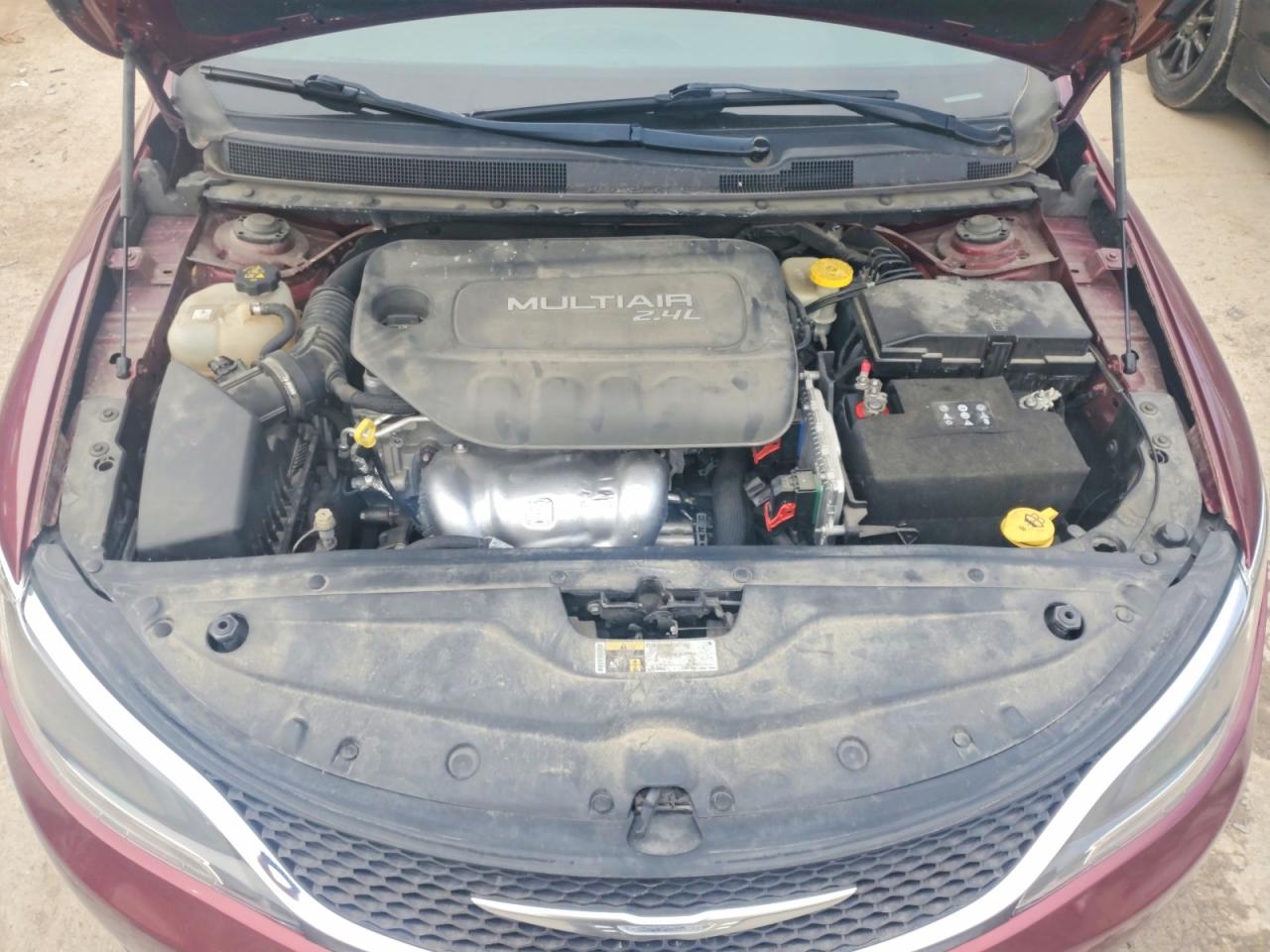 2015 Chrysler 200 Limited Burgundy vin: 1C3CCCAB1FN553889