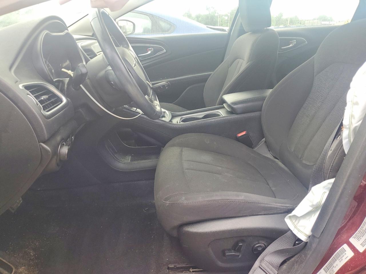 2015 Chrysler 200 Limited Burgundy vin: 1C3CCCAB1FN553889