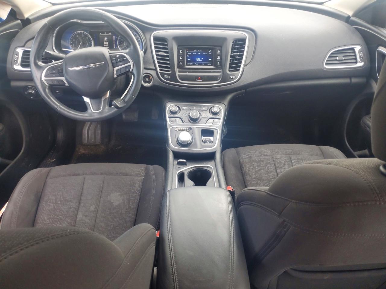 2015 Chrysler 200 Limited Burgundy vin: 1C3CCCAB1FN553889
