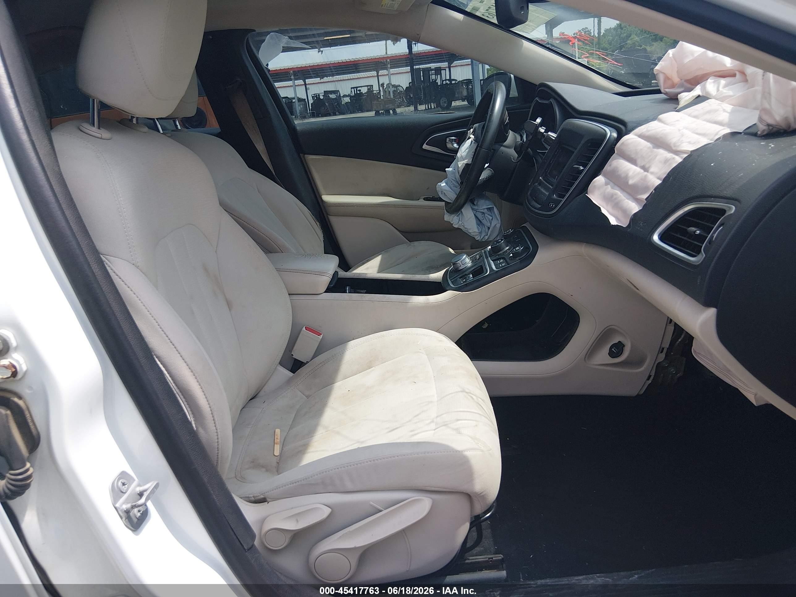 2015 Chrysler 200 Limited White vin: 1C3CCCAB1FN557795