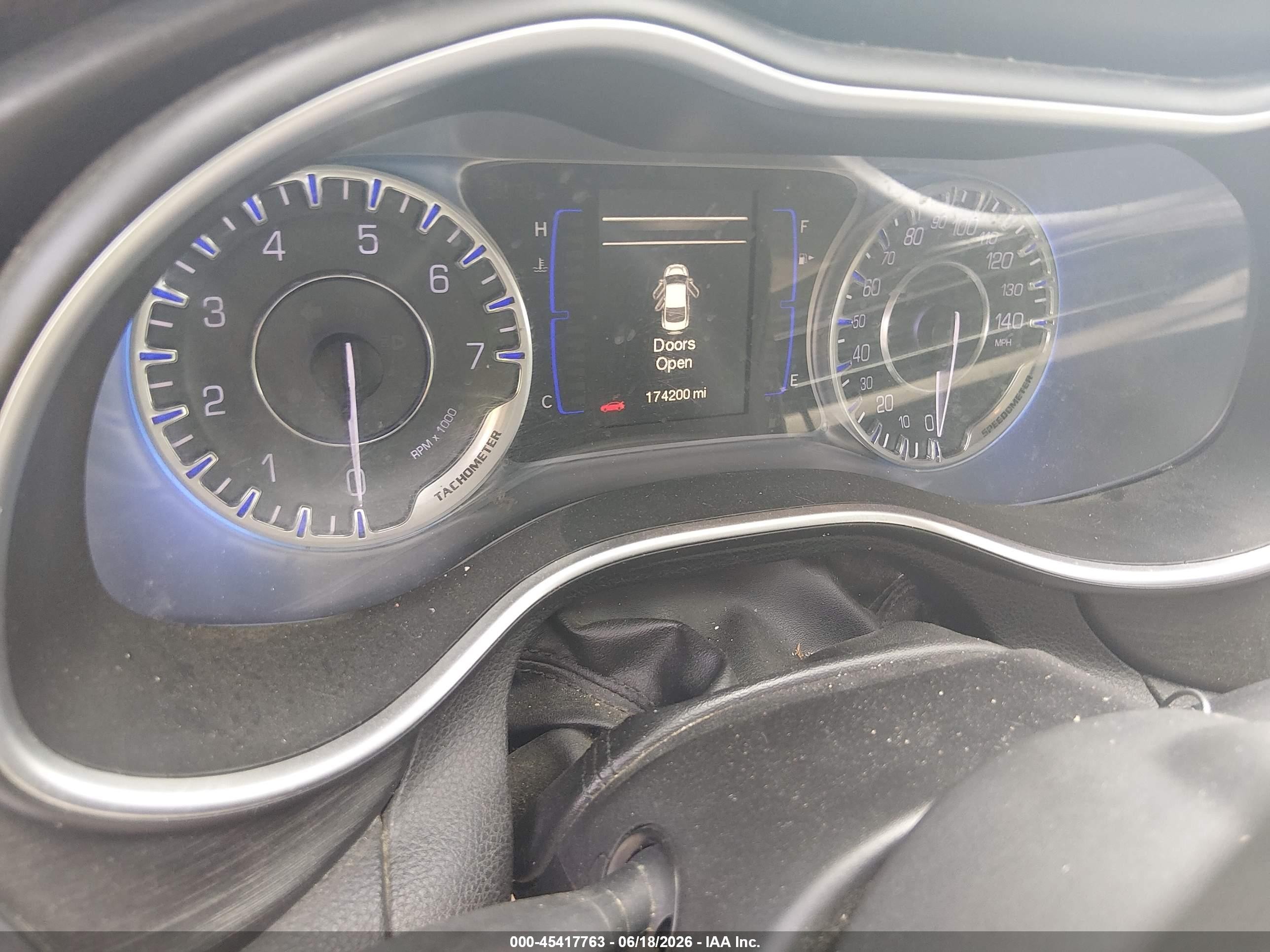 2015 Chrysler 200 Limited White vin: 1C3CCCAB1FN557795