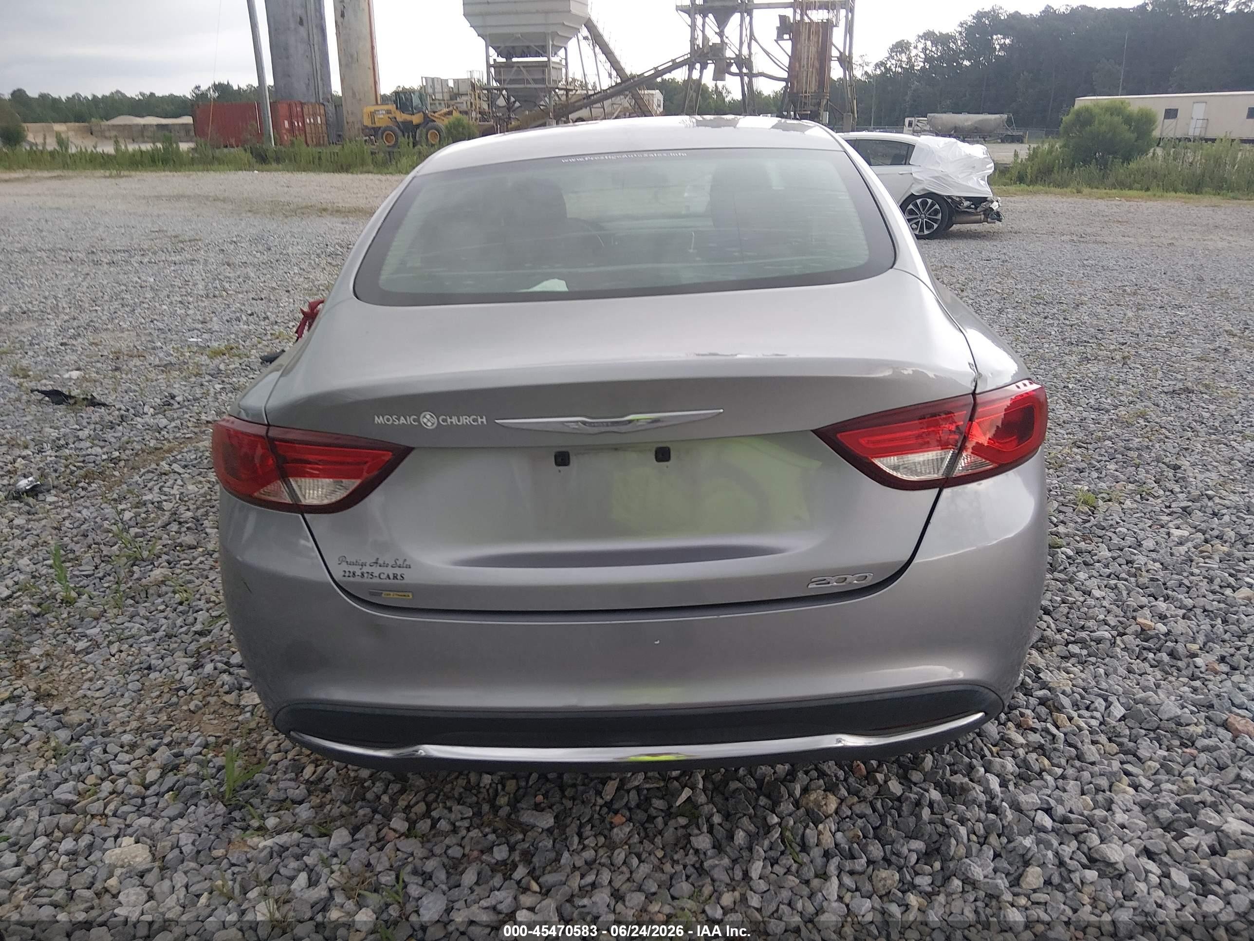 2015 Chrysler 200 Limited Silver vin: 1C3CCCAB1FN577447