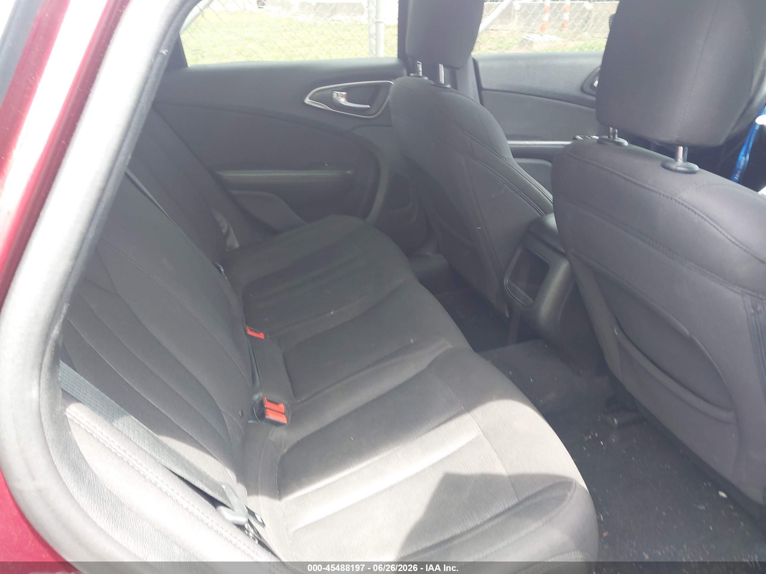 2015 Chrysler 200 Limited Коричневый vin: 1C3CCCAB1FN590621