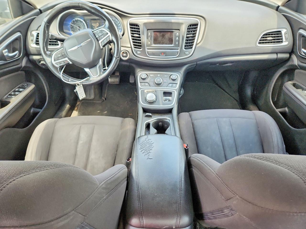2015 Chrysler 200 Limited Серебряный vin: 1C3CCCAB1FN637484