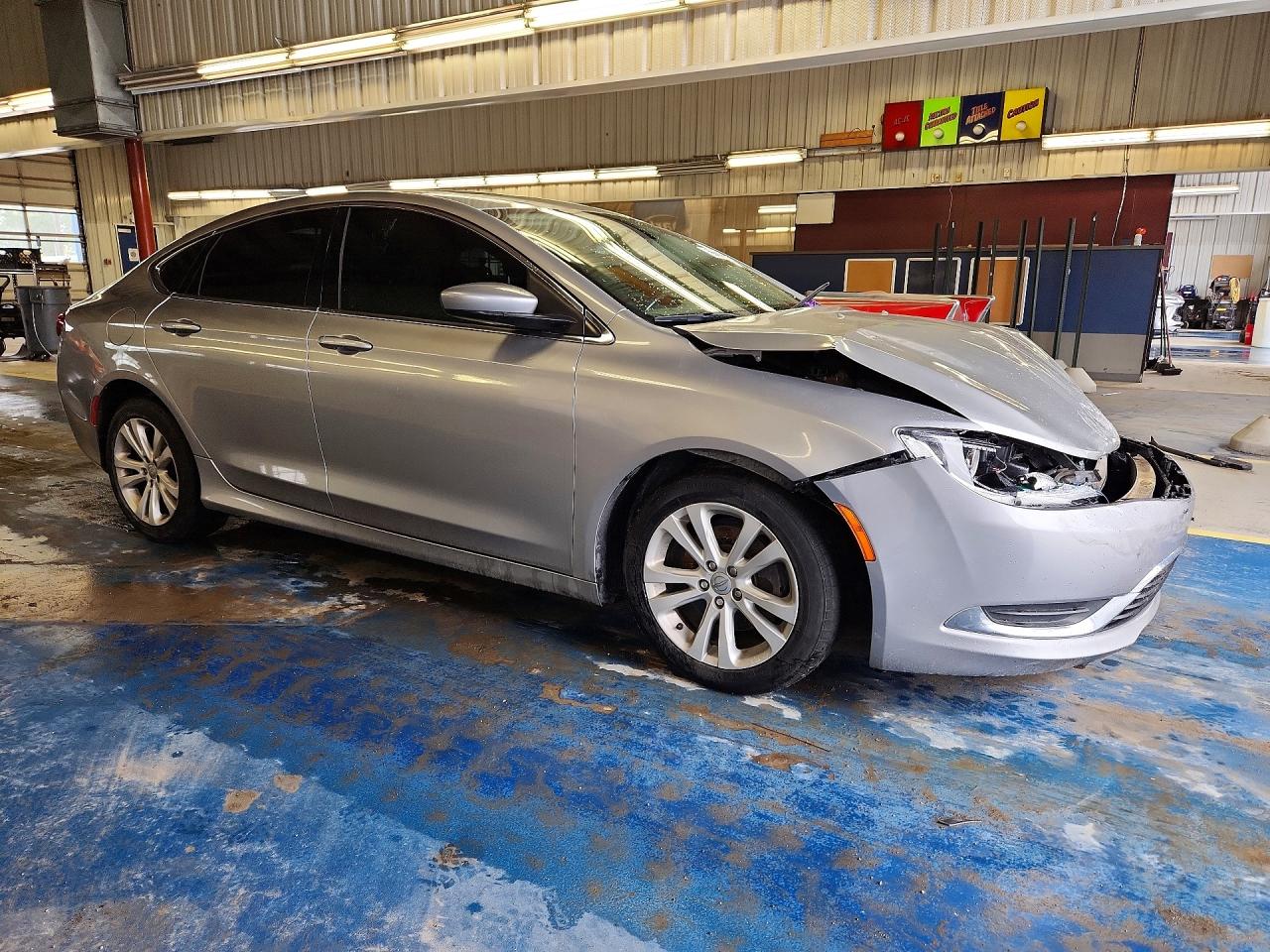 2015 Chrysler 200 Limited Серебряный vin: 1C3CCCAB1FN649215