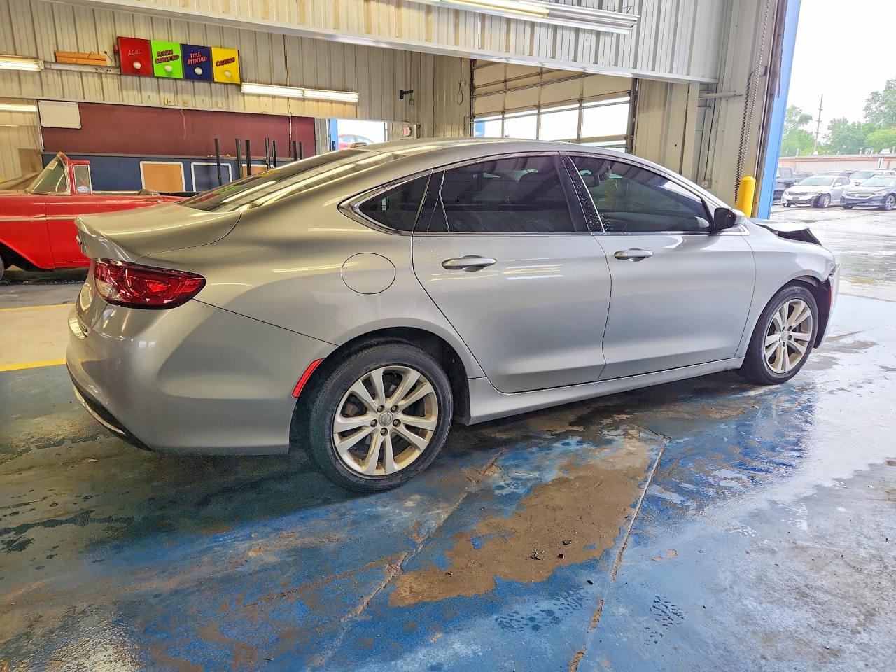 2015 Chrysler 200 Limited Серебряный vin: 1C3CCCAB1FN649215