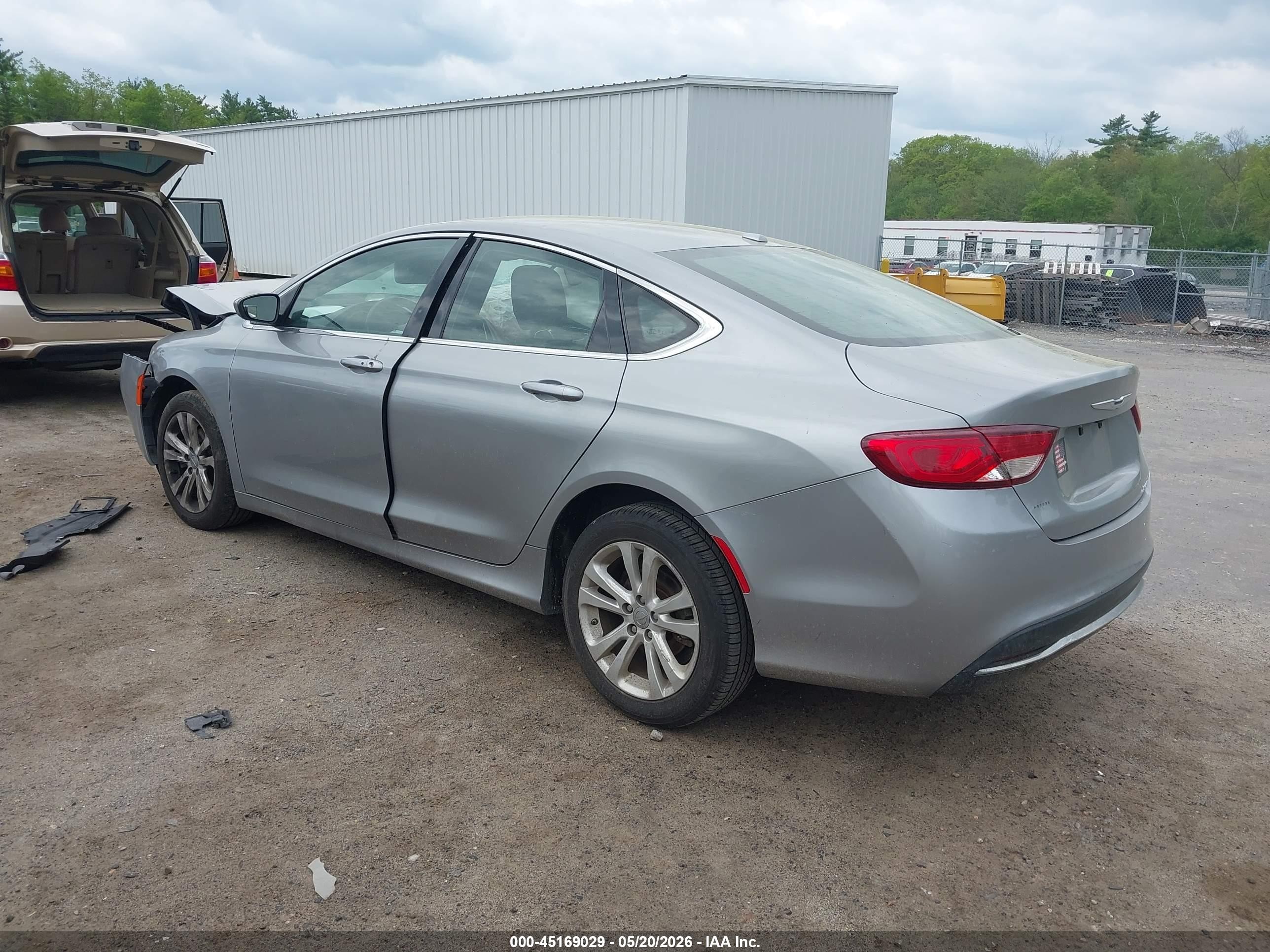 2015 Chrysler 200 Limited Silver vin: 1C3CCCAB1FN670467