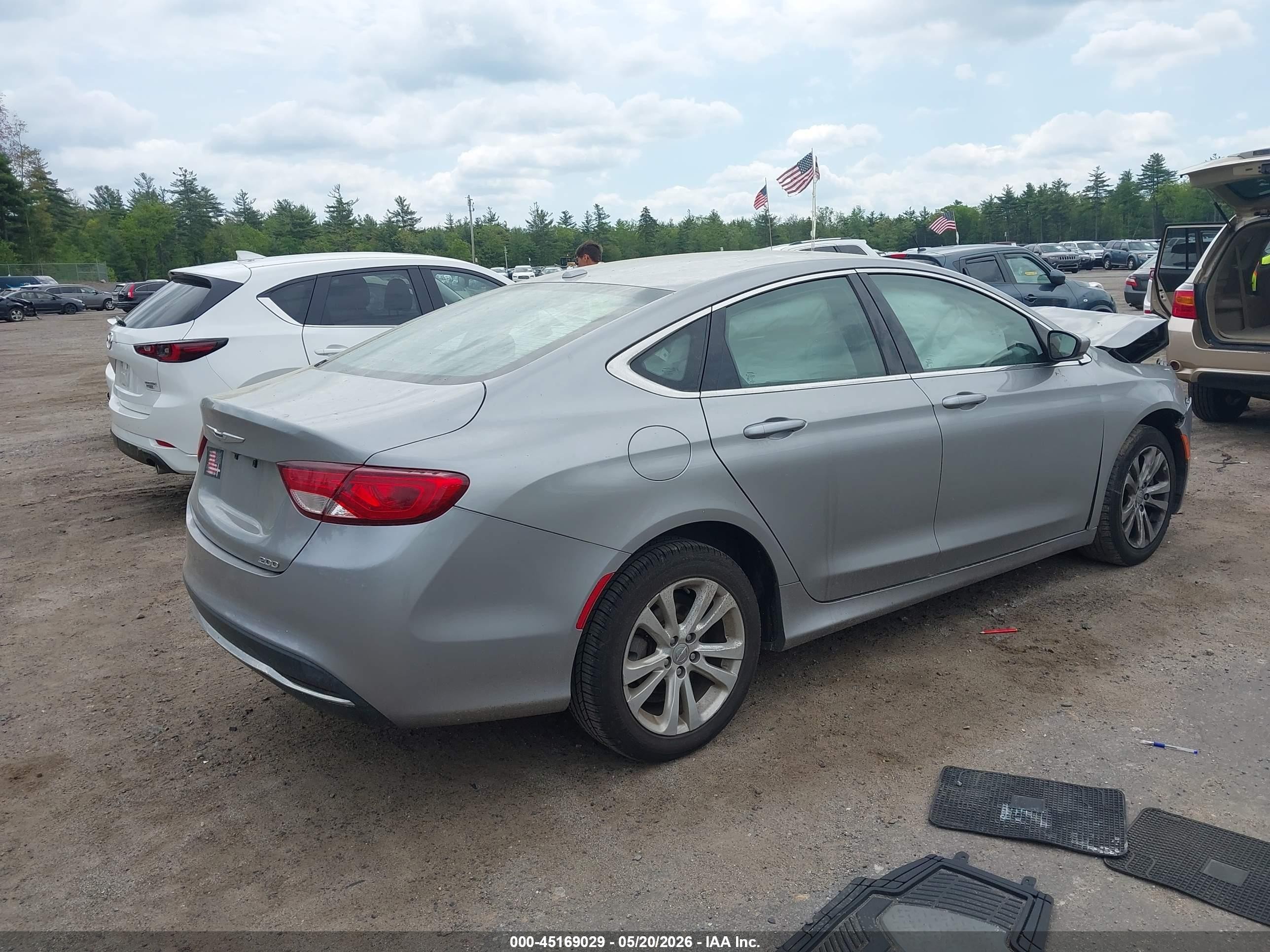 2015 Chrysler 200 Limited Silver vin: 1C3CCCAB1FN670467
