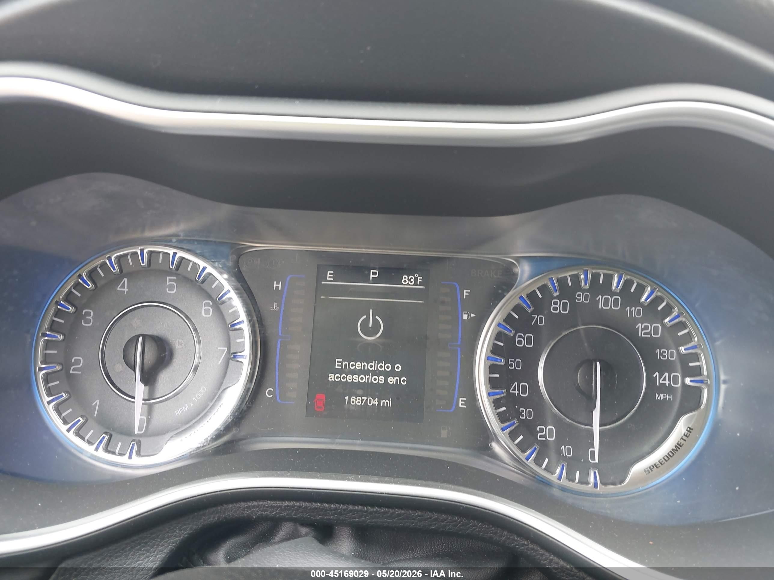 2015 Chrysler 200 Limited Silver vin: 1C3CCCAB1FN670467