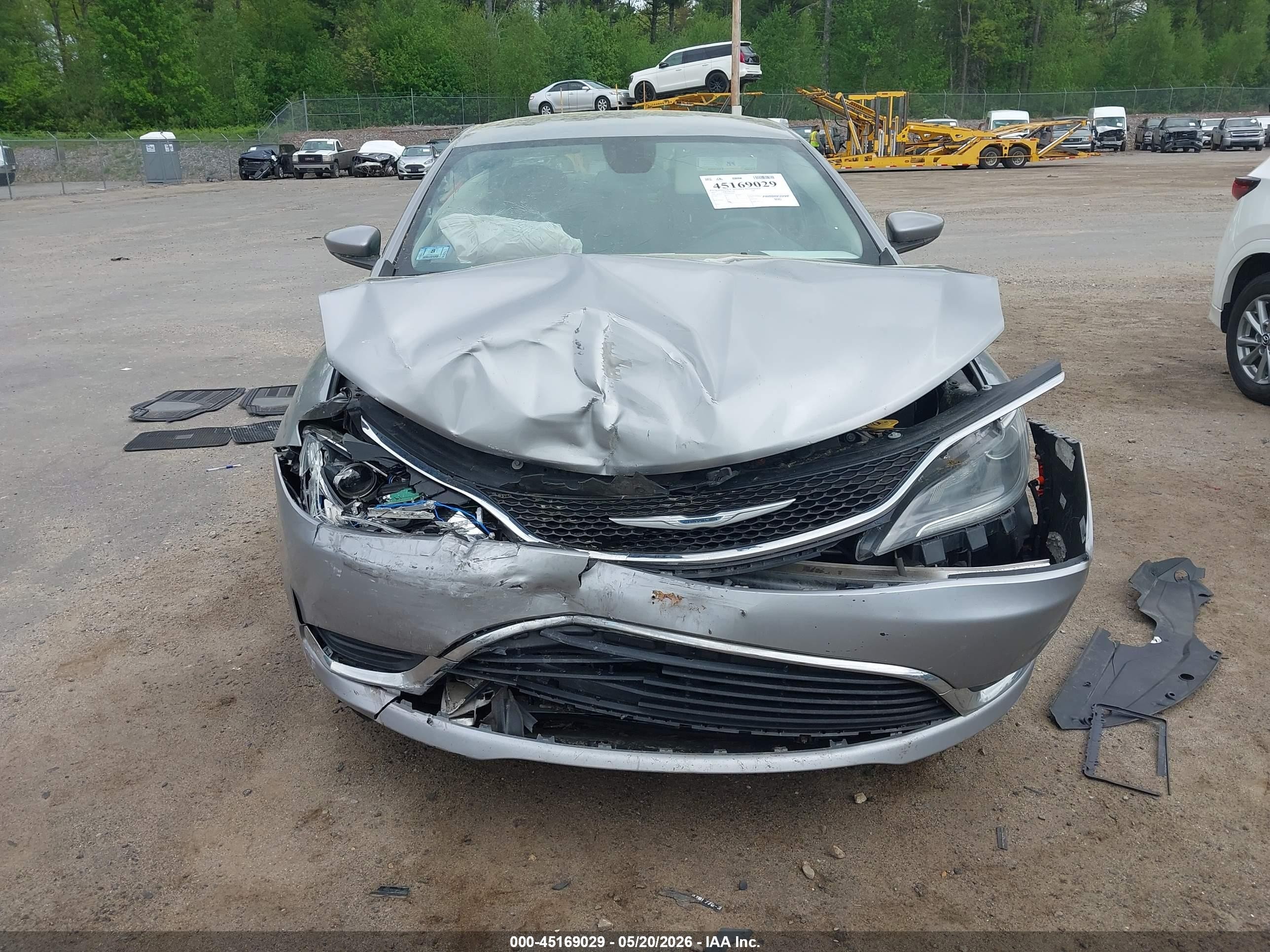 2015 Chrysler 200 Limited Silver vin: 1C3CCCAB1FN670467