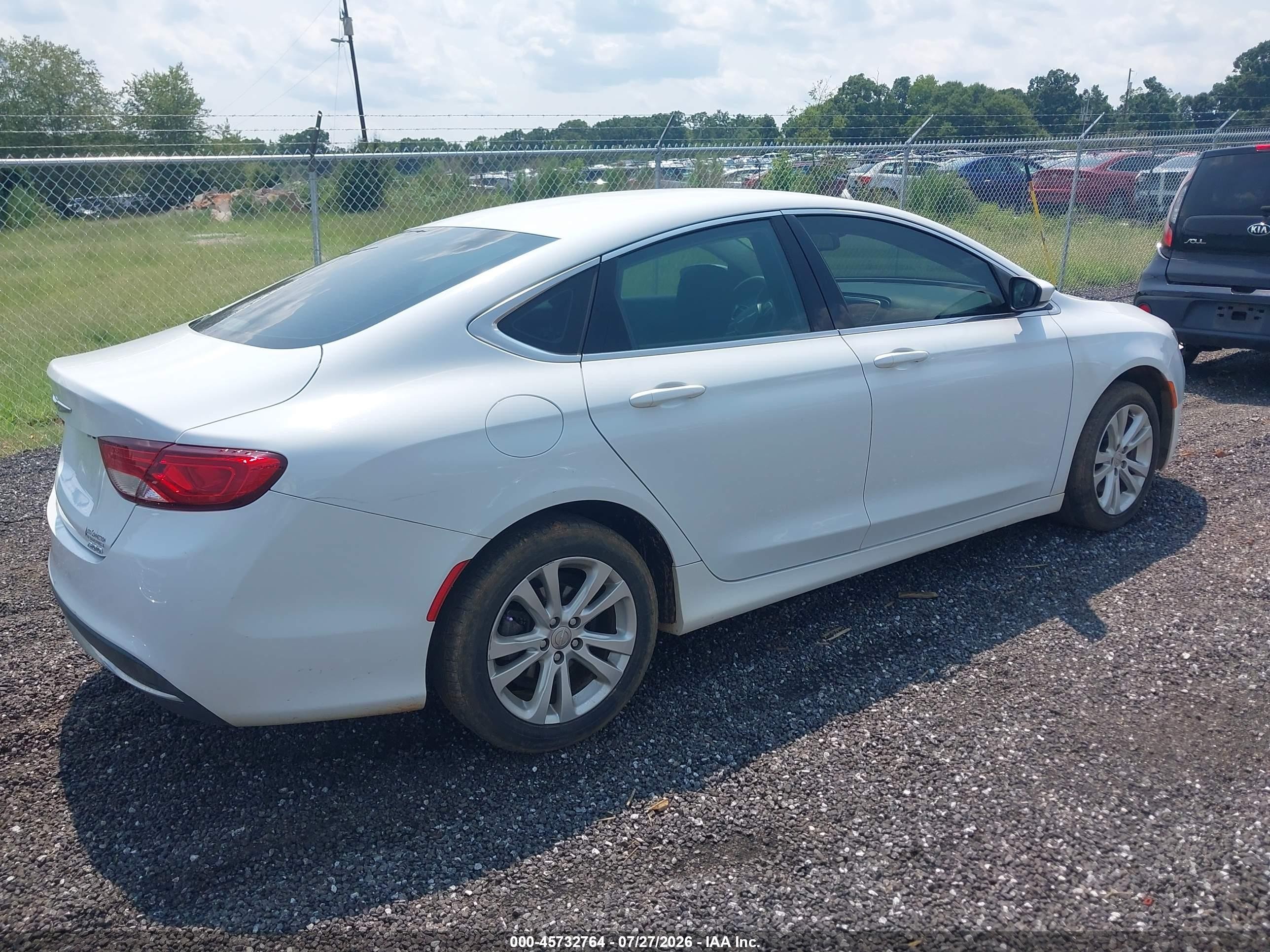 2015 Chrysler 200 Limited White vin: 1C3CCCAB1FN715522