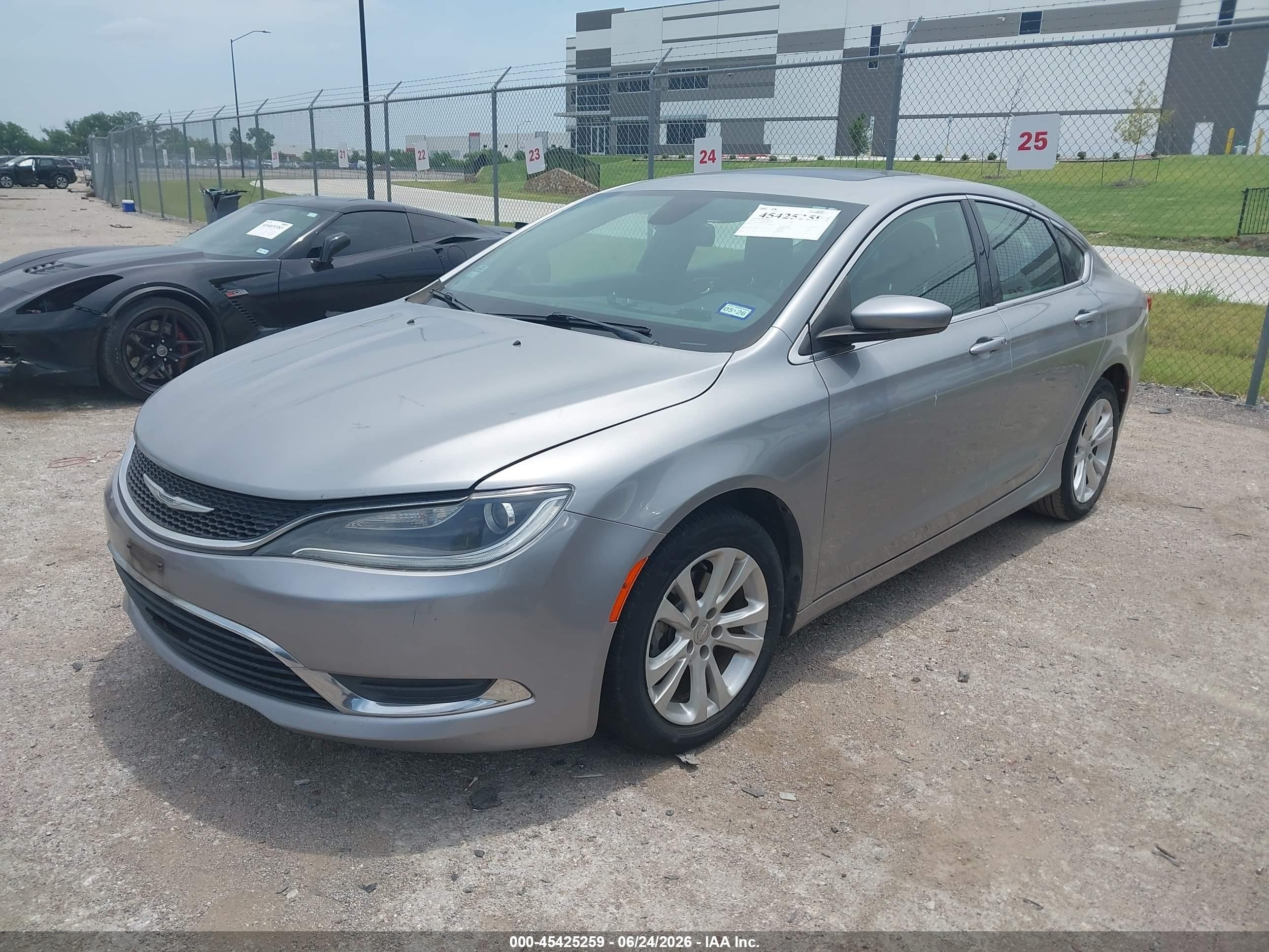 2015 Chrysler 200 Limited Серебряный vin: 1C3CCCAB1FN722213