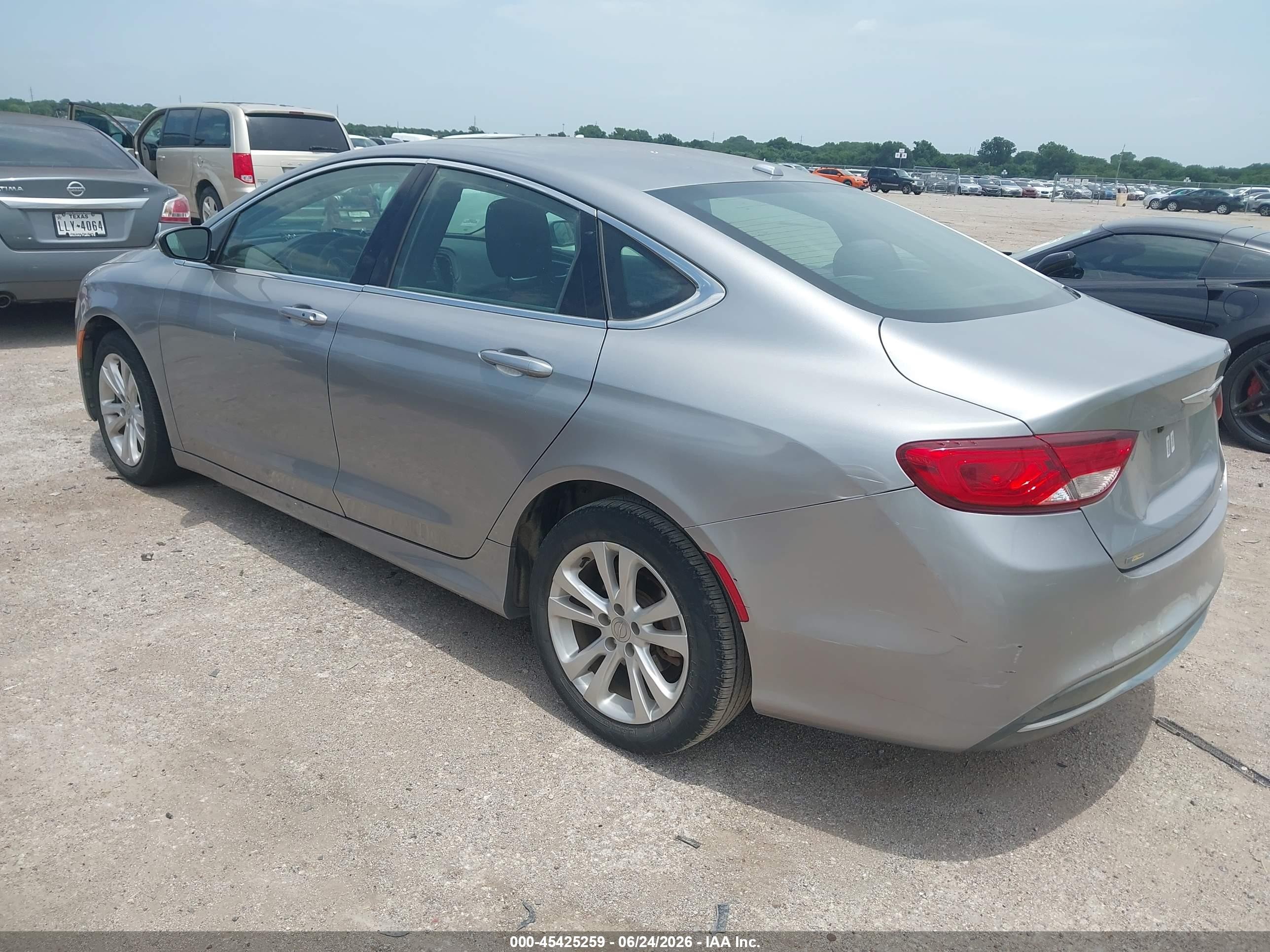 2015 Chrysler 200 Limited Серебряный vin: 1C3CCCAB1FN722213