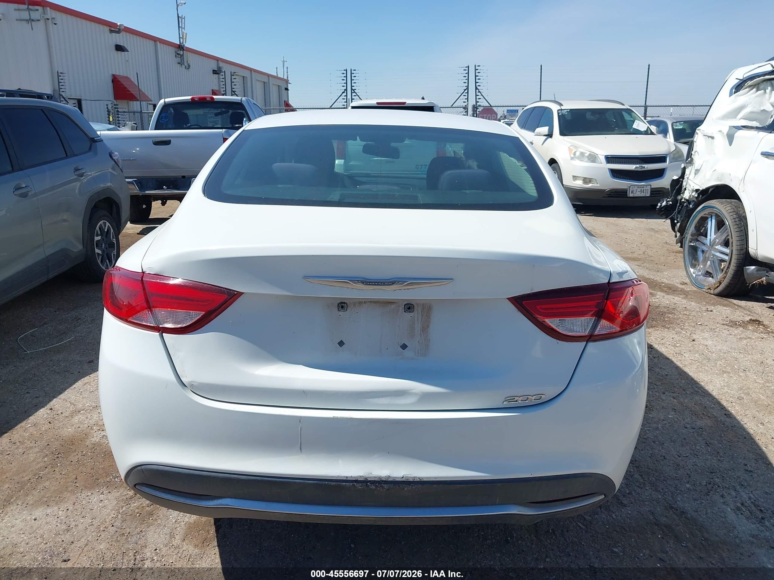 2015 Chrysler 200 Limited White vin: 1C3CCCAB1FN742350