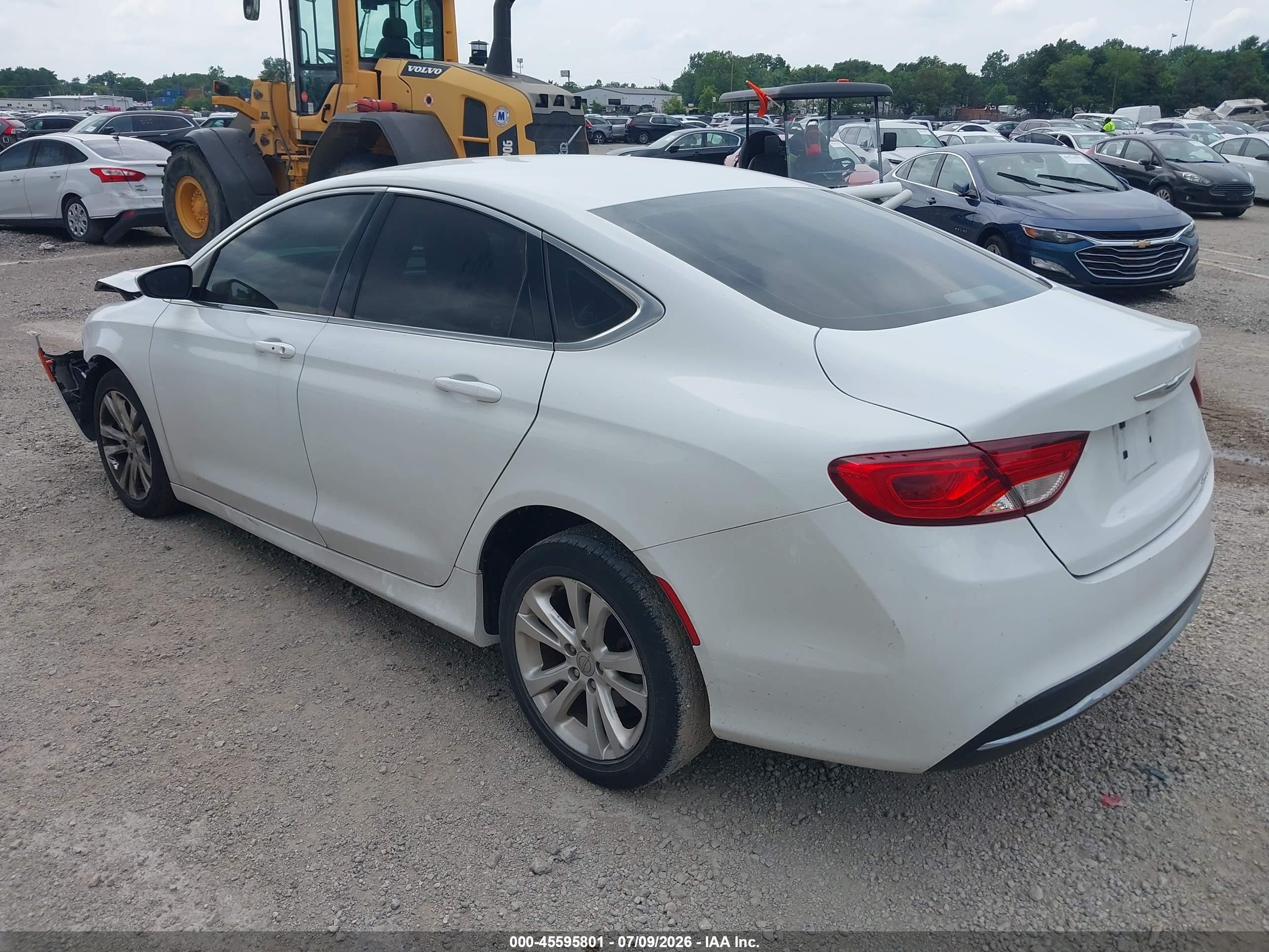 2015 Chrysler 200 Limited White vin: 1C3CCCAB2FN537085