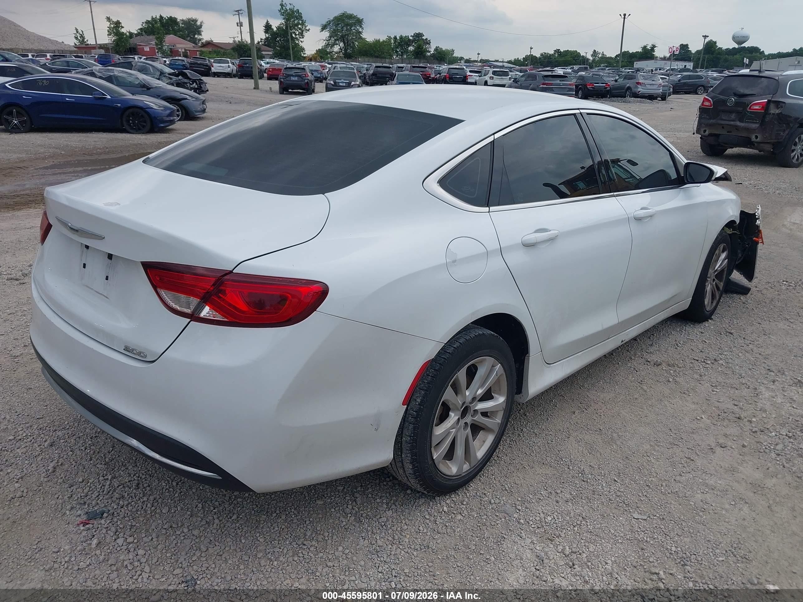 2015 Chrysler 200 Limited White vin: 1C3CCCAB2FN537085