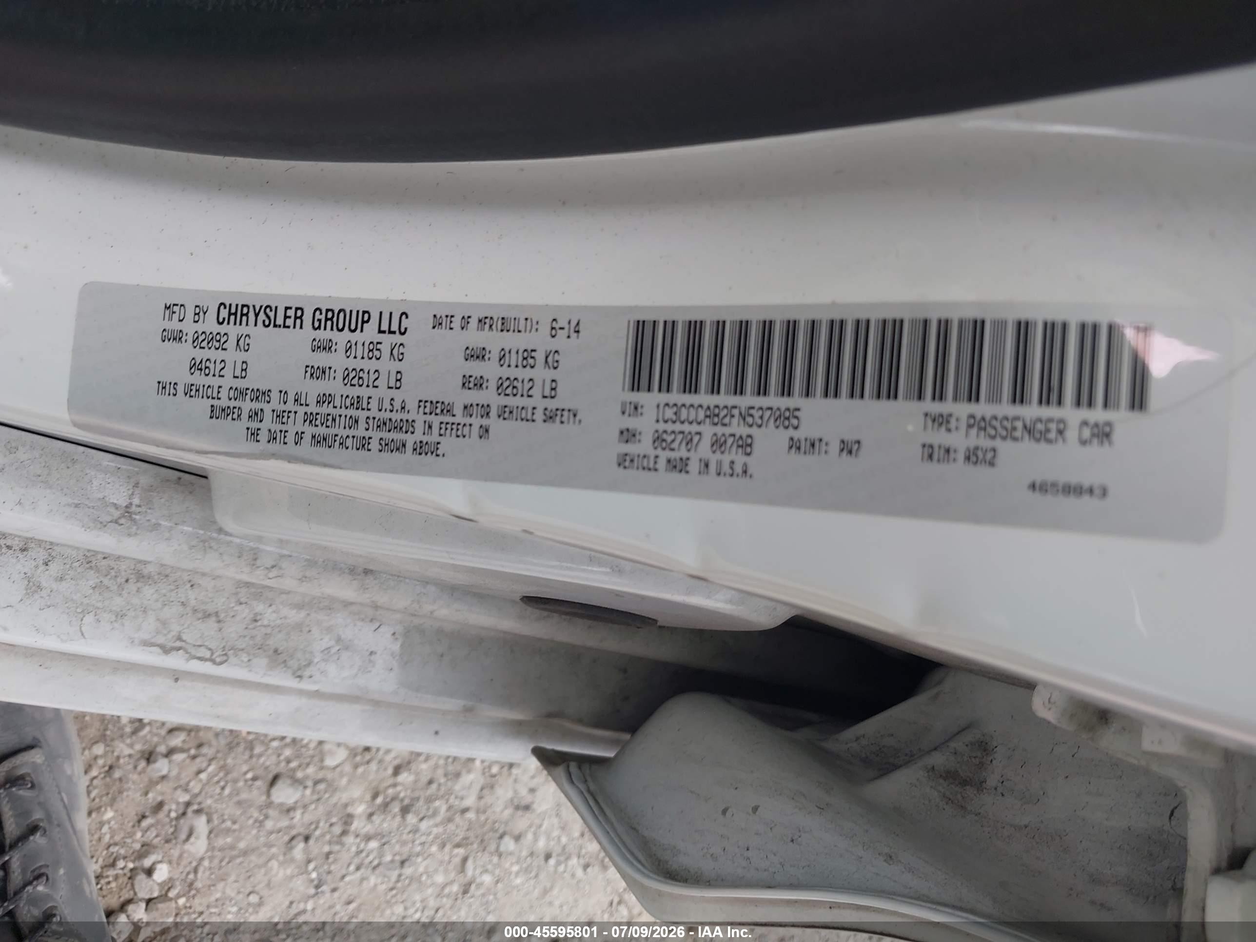 2015 Chrysler 200 Limited White vin: 1C3CCCAB2FN537085
