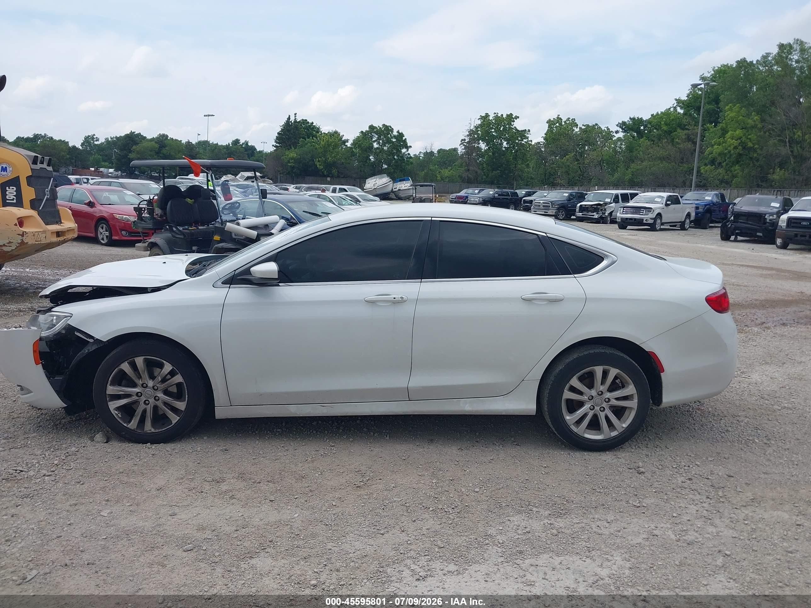 2015 Chrysler 200 Limited White vin: 1C3CCCAB2FN537085