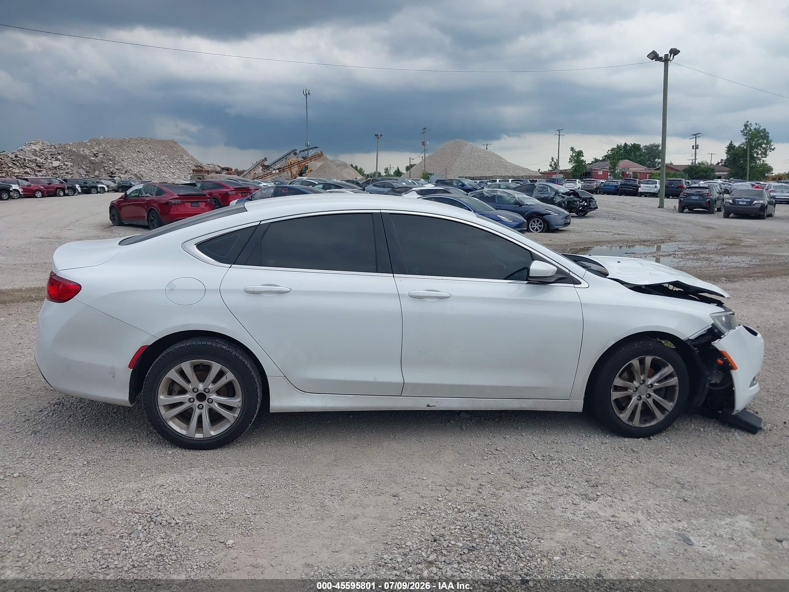 2015 Chrysler 200 Limited White vin: 1C3CCCAB2FN537085
