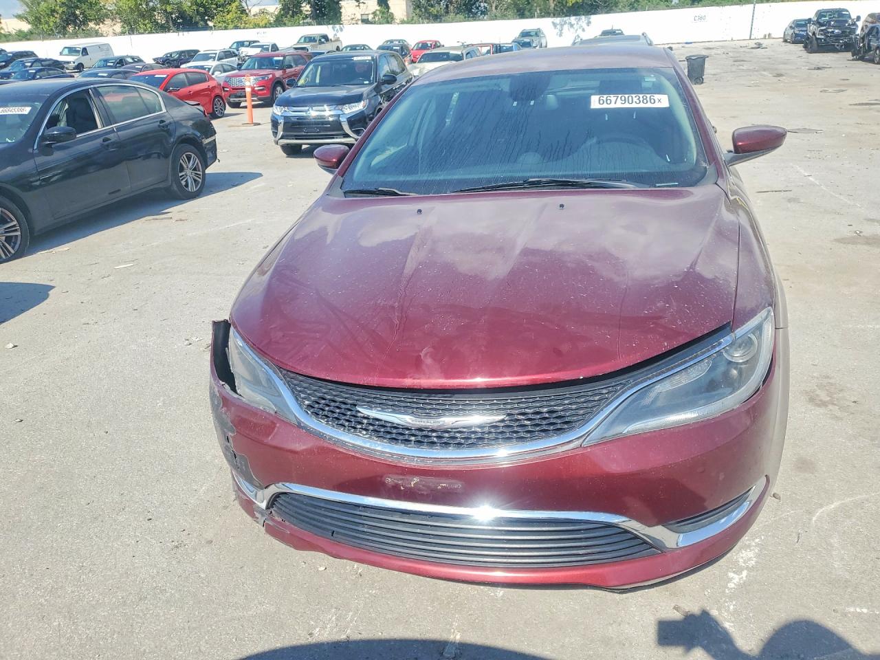 2015 Chrysler 200 Limited Burgundy vin: 1C3CCCAB2FN570751