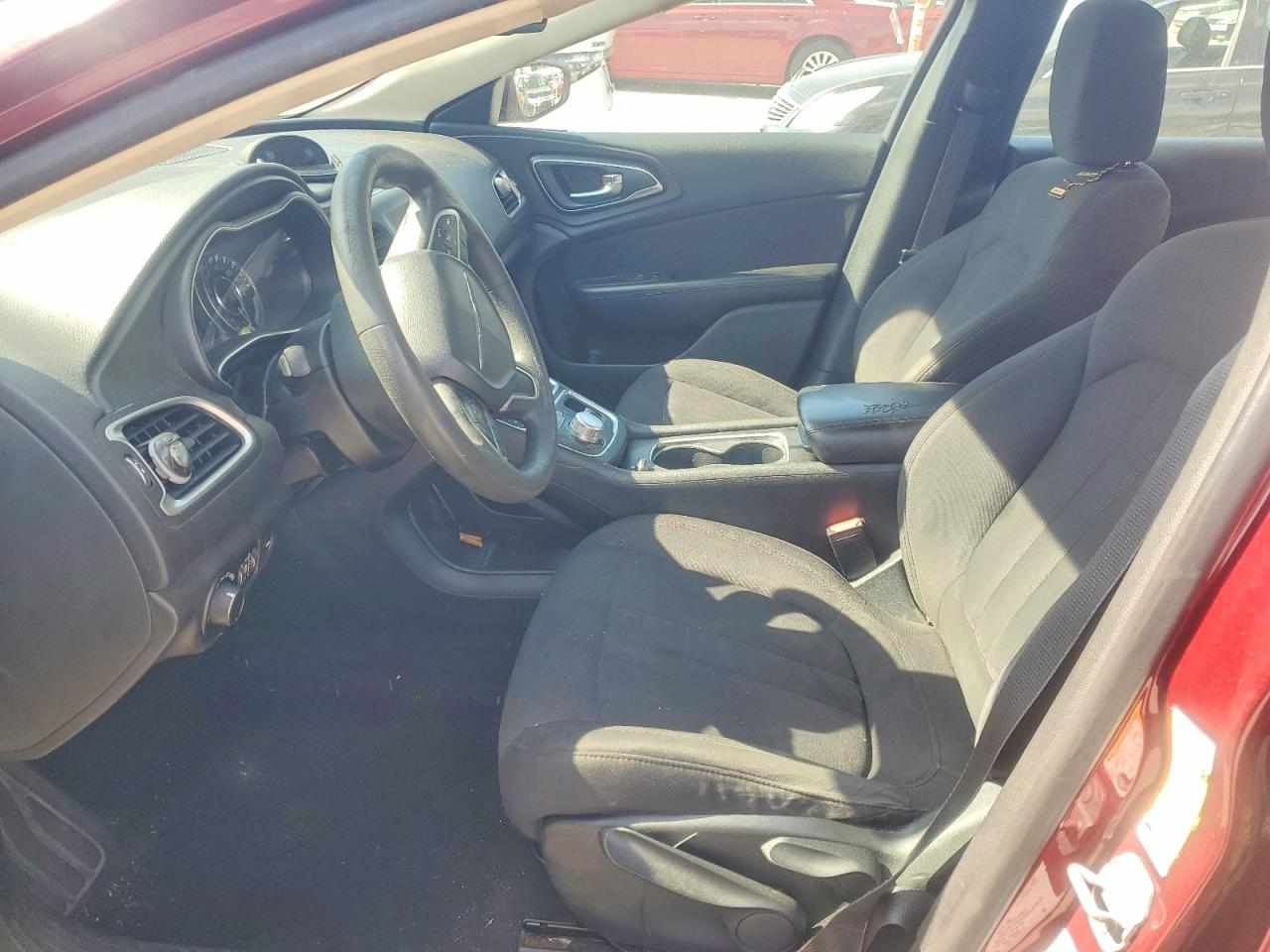 2015 Chrysler 200 Limited Burgundy vin: 1C3CCCAB2FN570751