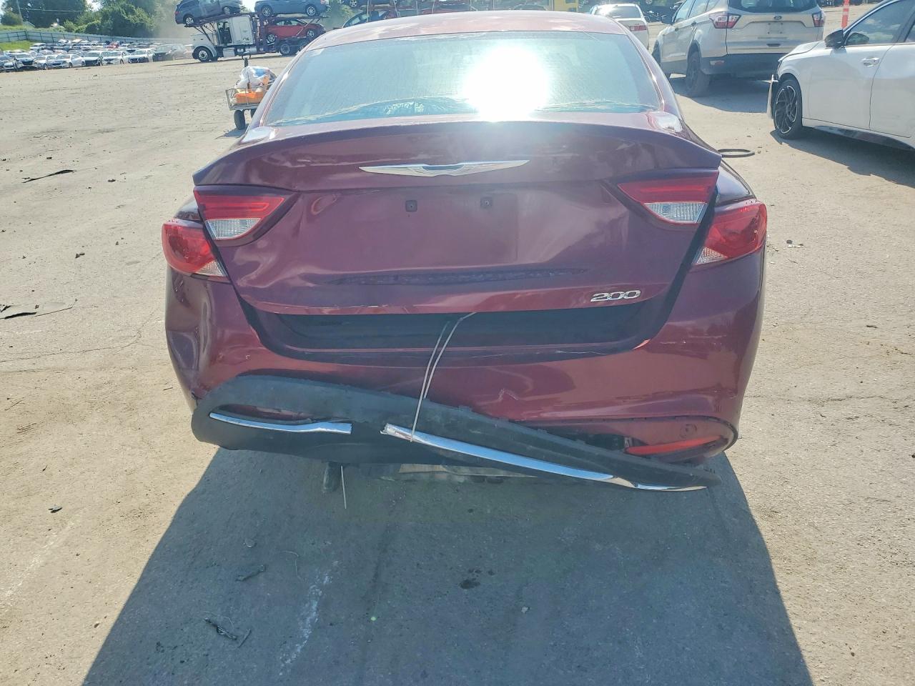 2015 Chrysler 200 Limited Burgundy vin: 1C3CCCAB2FN570751