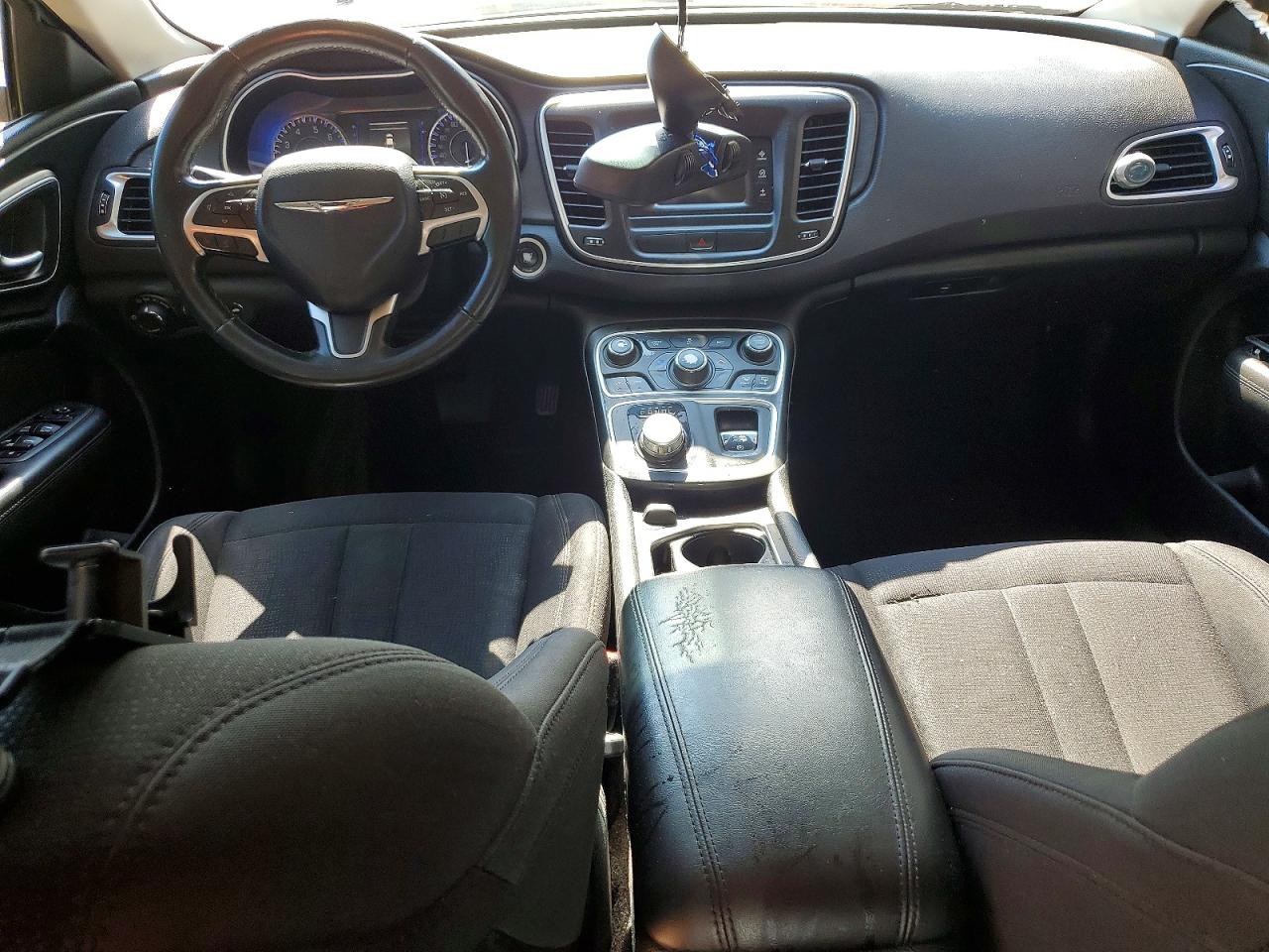 2015 Chrysler 200 Limited Silver vin: 1C3CCCAB2FN608253
