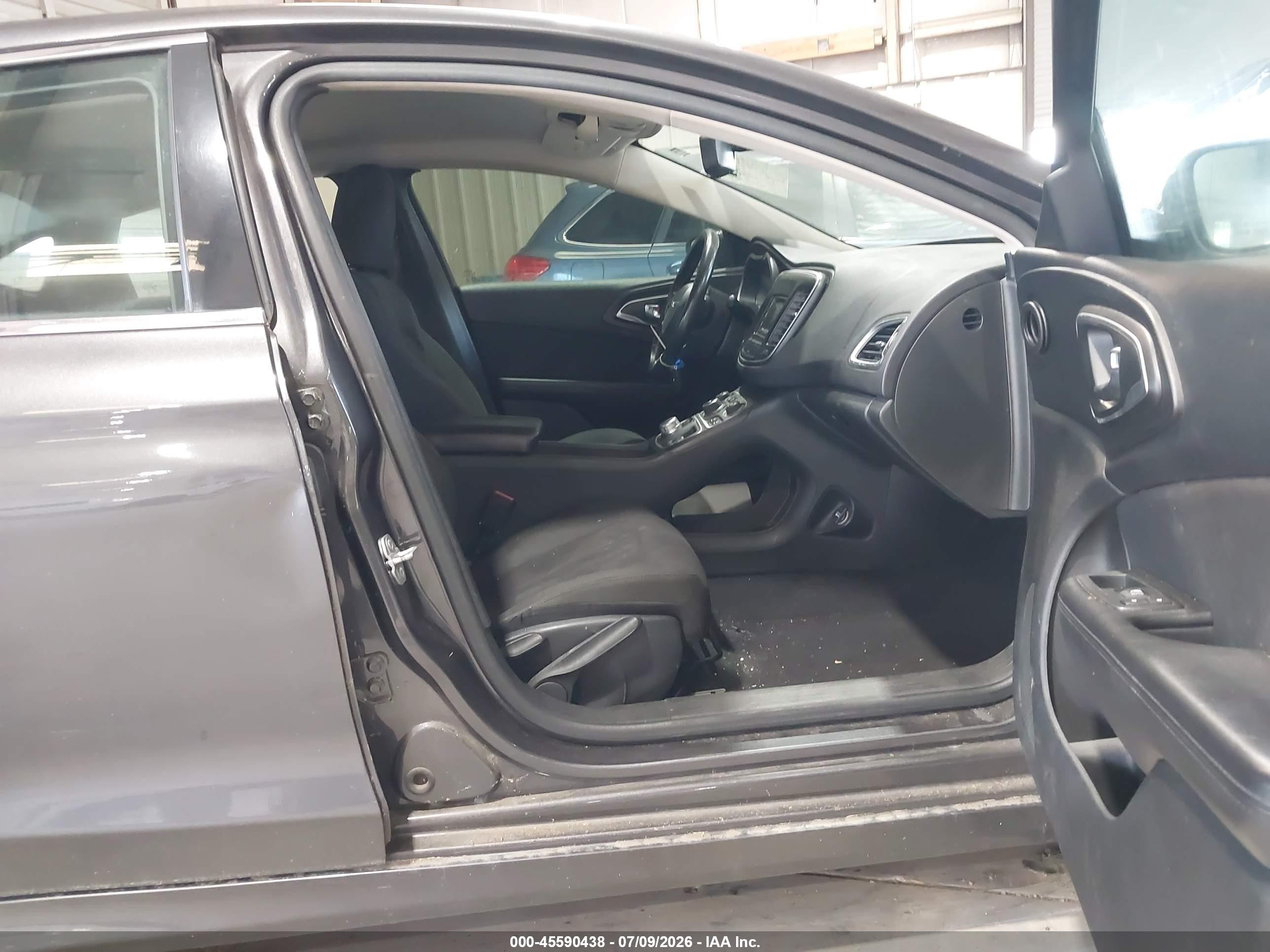 2015 Chrysler 200 Limited Серый vin: 1C3CCCAB2FN633363