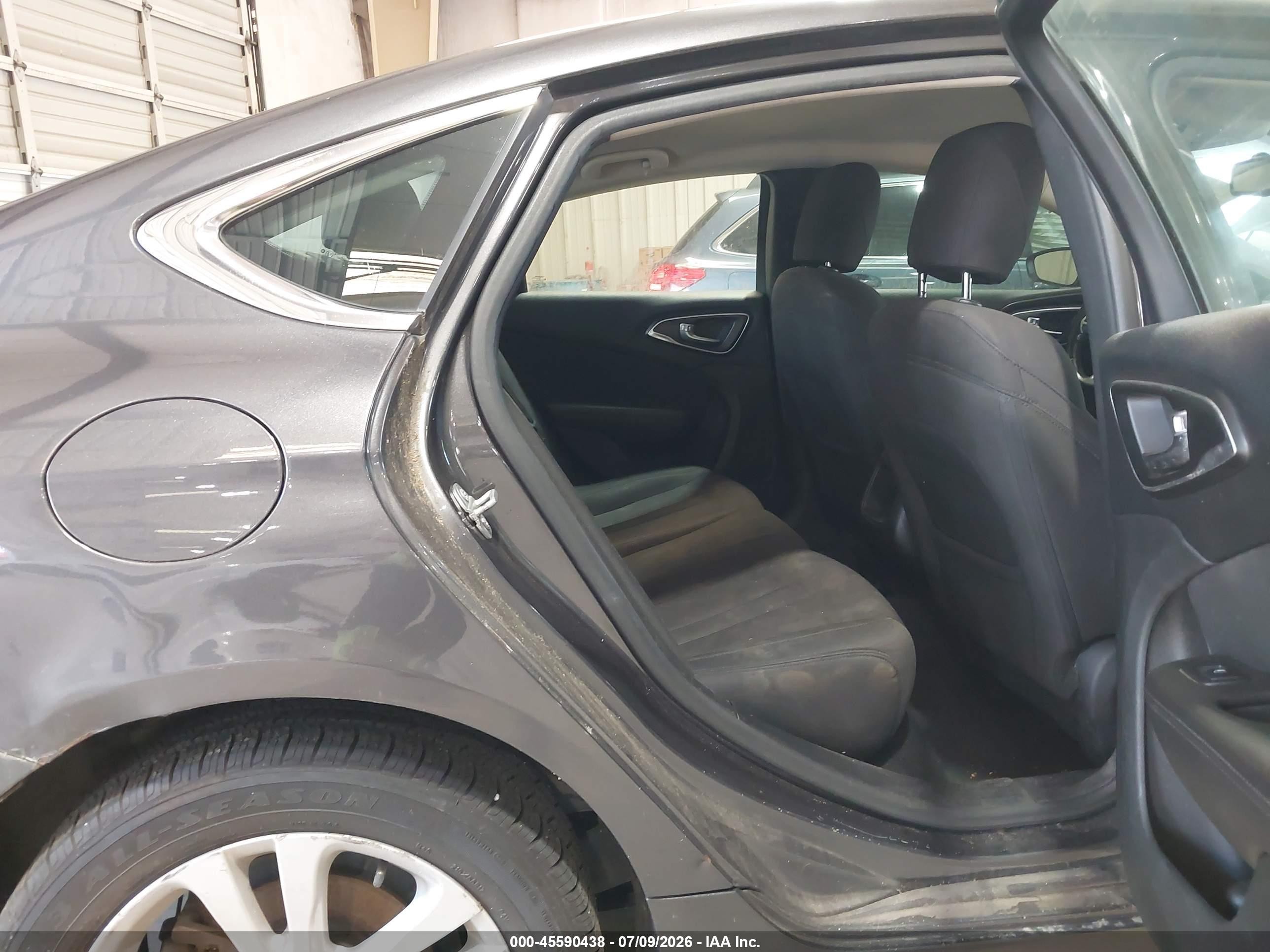 2015 Chrysler 200 Limited Серый vin: 1C3CCCAB2FN633363